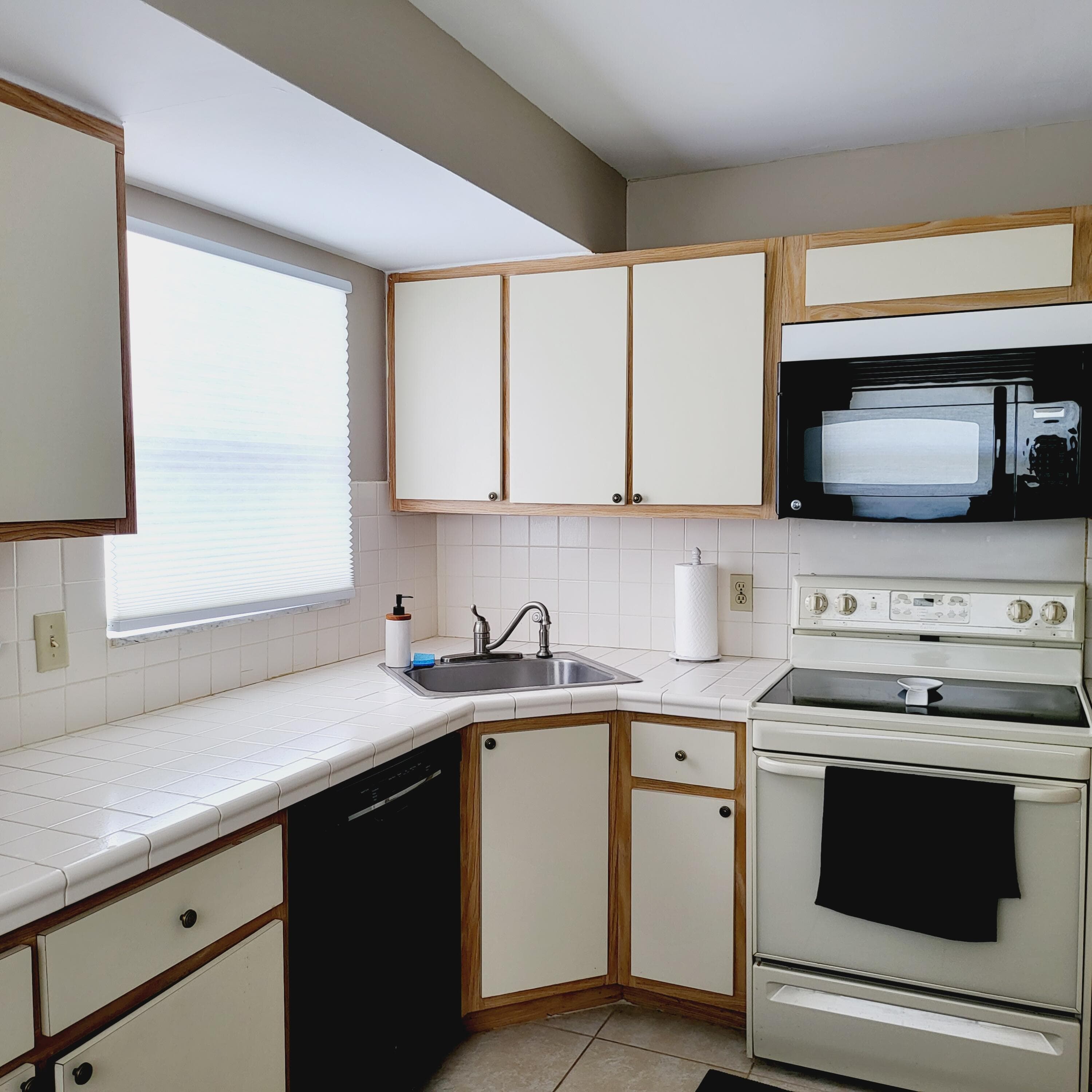 23 Colonial Club Drive 200, Boynton Beach, FL 33435 — photo 12 of 18