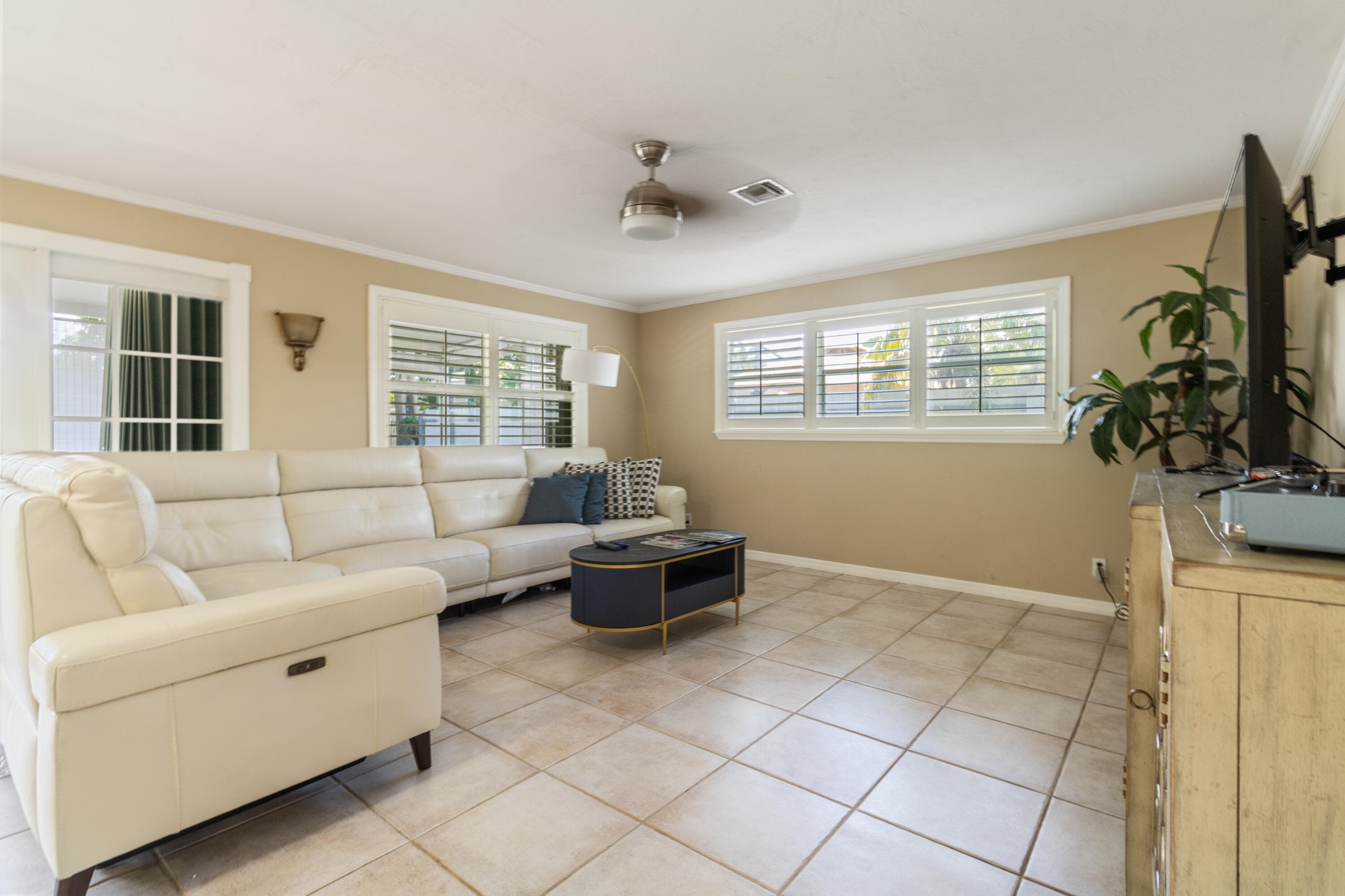 2258 Palmetto Road, West Palm Beach, FL 33406 — photo 5 of 19