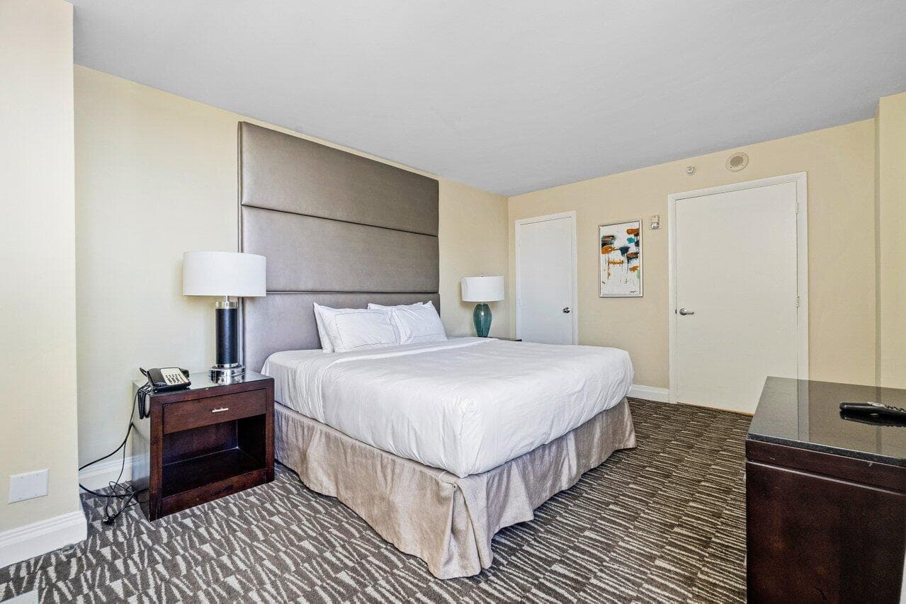2670 E Sunrise Boulevard 1202, Fort Lauderdale, FL 33304 — photo 16 of 32