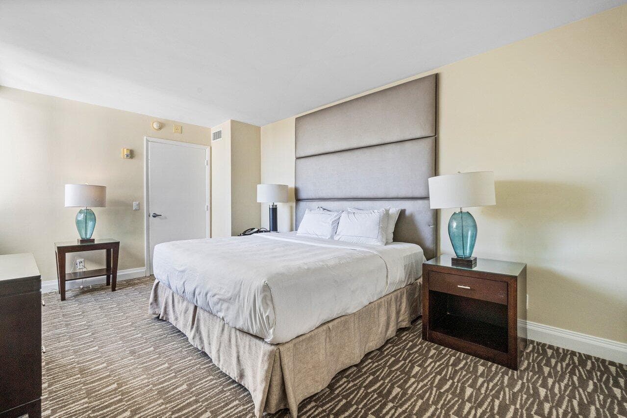 2670 E Sunrise Boulevard 1202, Fort Lauderdale, FL 33304 — photo 17 of 32