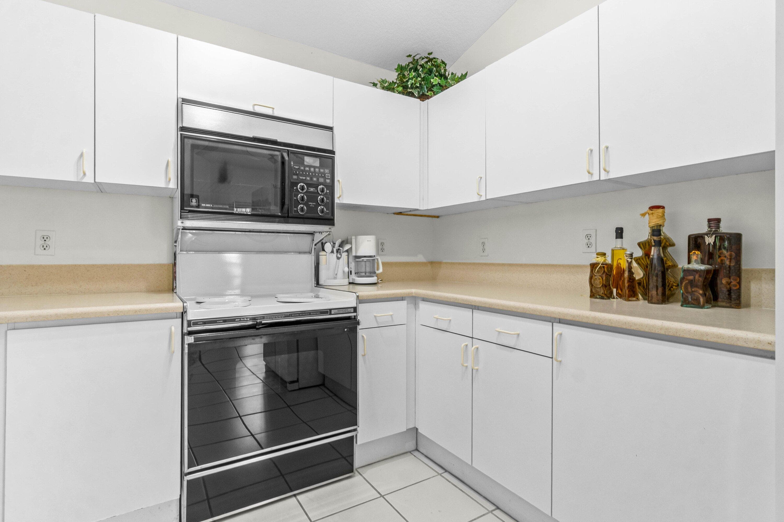 7401 Hearth Stone Avenue, Boynton Beach, FL 33472 — photo 12 of 34
