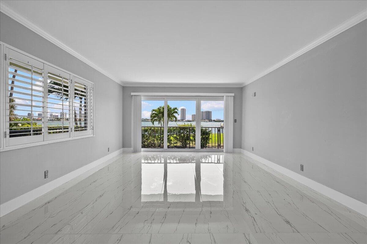 3040 Lake Shore Drive 101, Riviera Beach, FL 33404 — photo 11 of 55