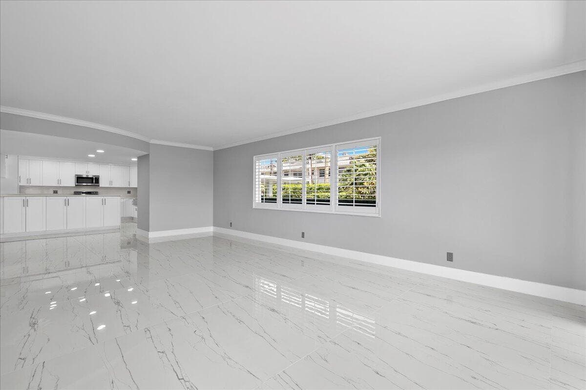 3040 Lake Shore Drive 101, Riviera Beach, FL 33404 — photo 14 of 55