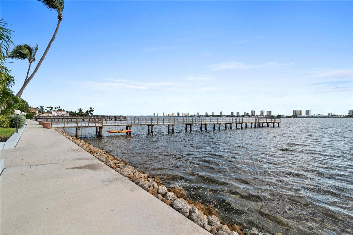 3040 Lake Shore Drive 101, Riviera Beach, FL 33404 — photo 40 of 55