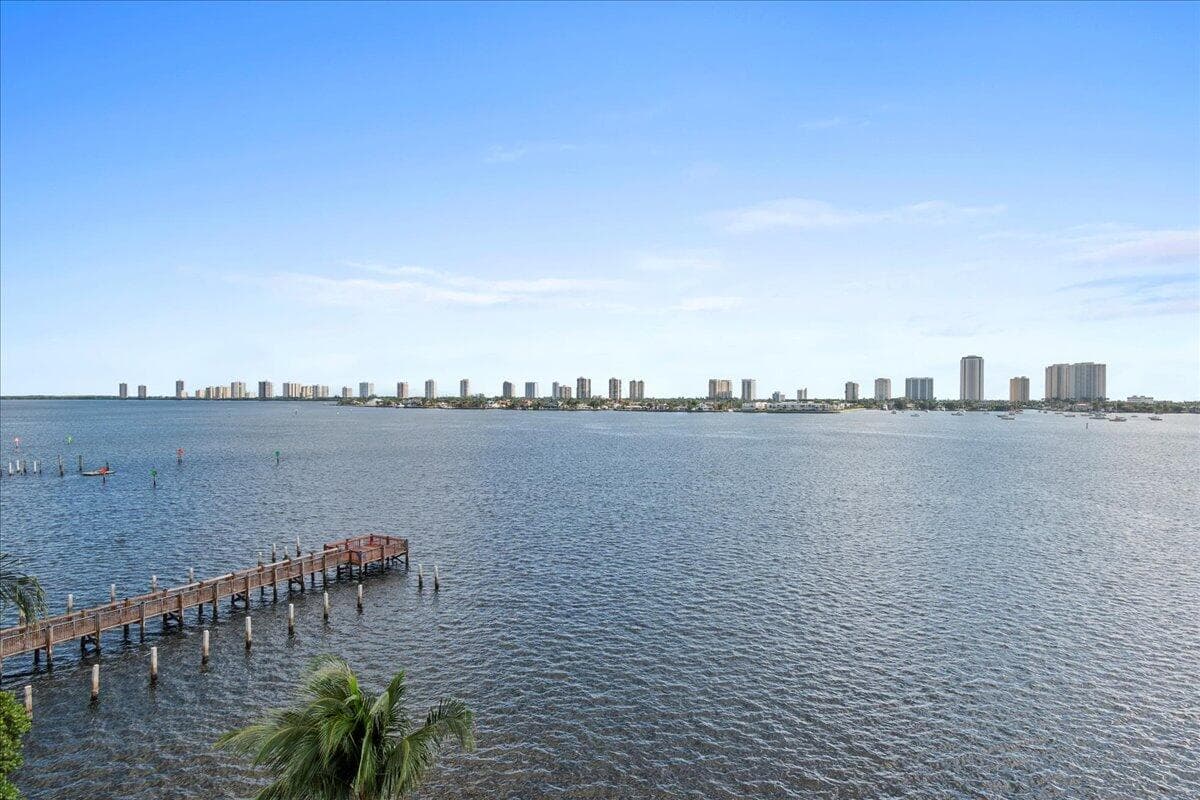 3040 Lake Shore Drive 101, Riviera Beach, FL 33404 — photo 44 of 55