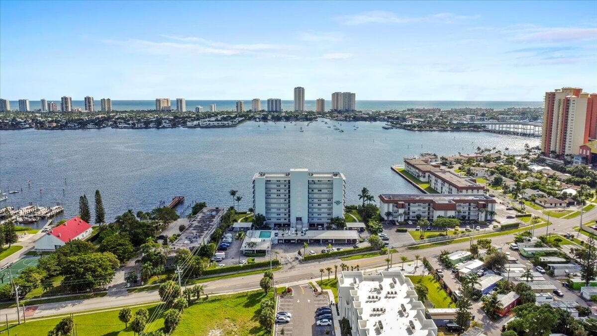 3040 Lake Shore Drive 101, Riviera Beach, FL 33404 — photo 49 of 55