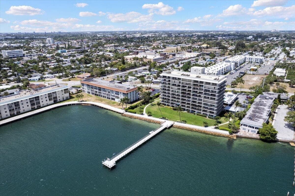 3040 Lake Shore Drive 101, Riviera Beach, FL 33404 — photo 52 of 55