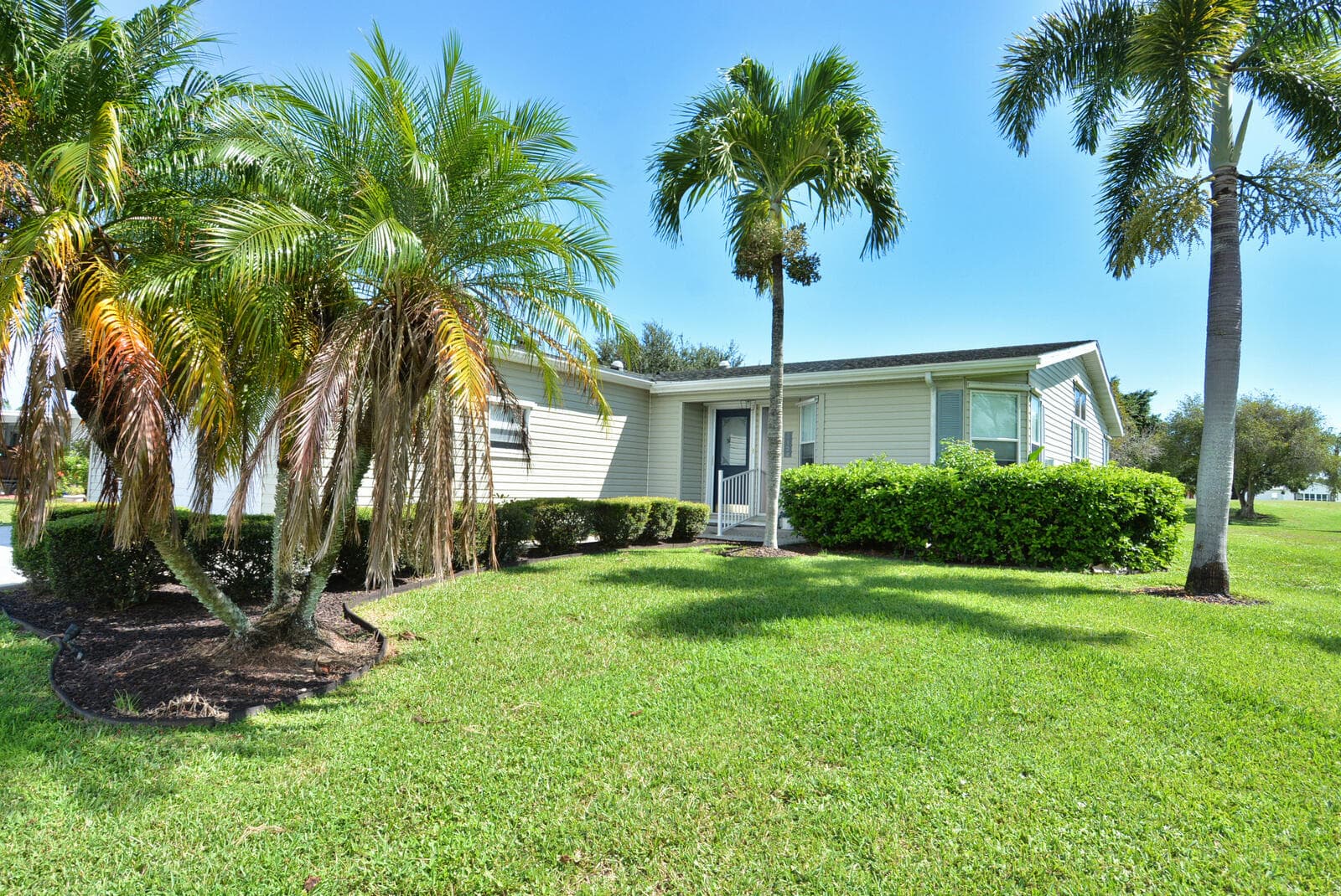 8154 14th Hole Drive, Port St. Lucie, FL 34952 — photo 28 of 41