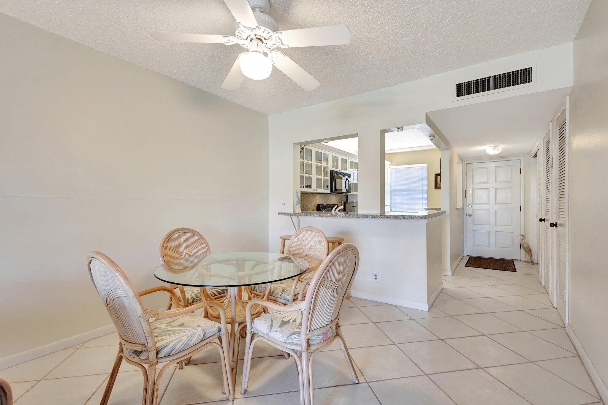 105 Paradise Harbour Boulevard 109, North Palm Beach, FL 33408 — photo 8 of 36
