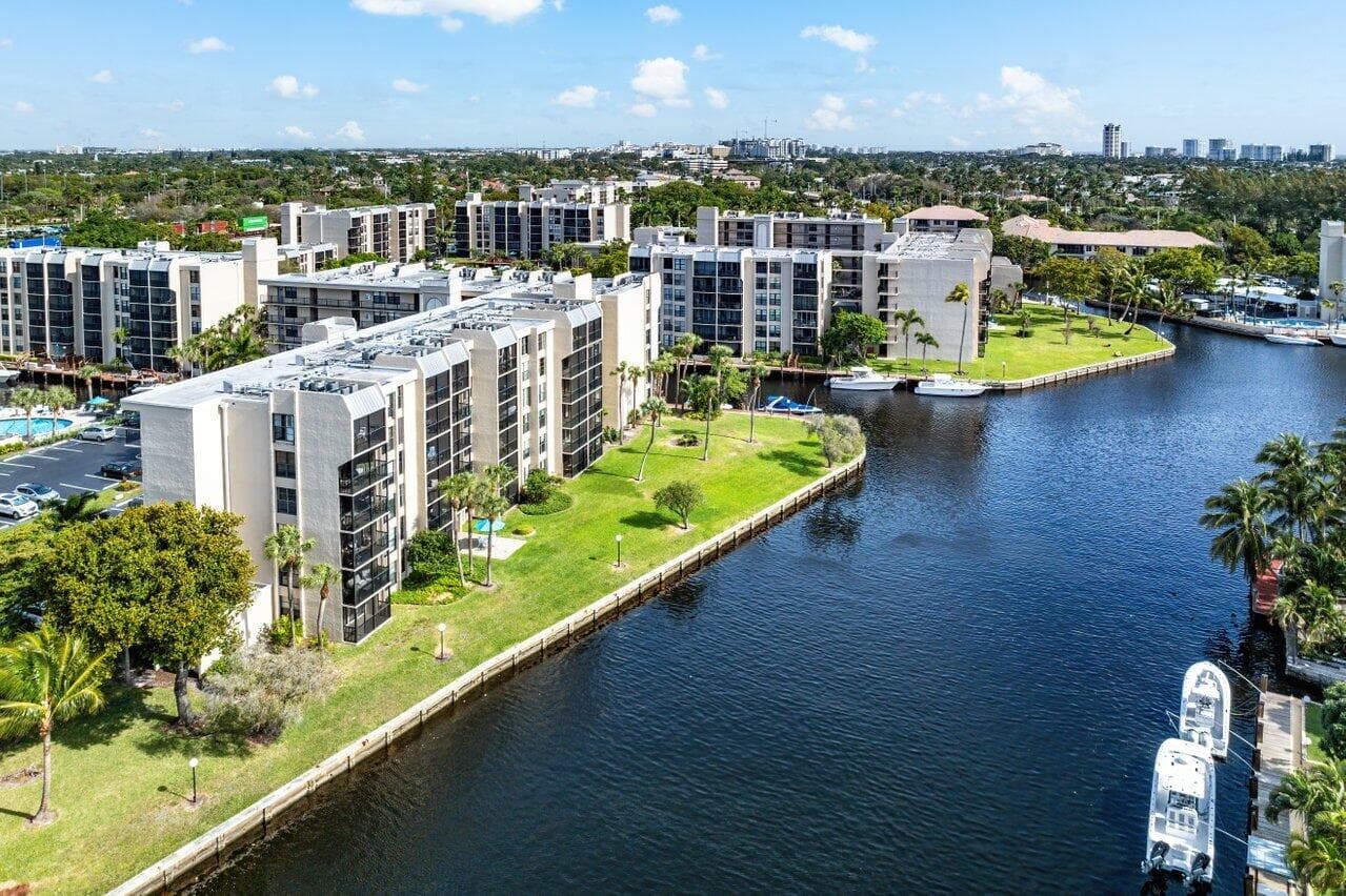 13 Royal Palm Way 602, Boca Raton, FL 33432 — photo 2 of 43