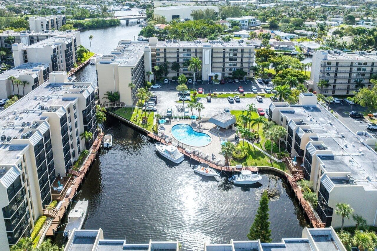 13 Royal Palm Way 602, Boca Raton, FL 33432 — photo 41 of 43