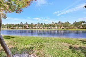 2807 Veronia Drive 106, Palm Beach Gardens, FL 33410 — photo 3 of 32