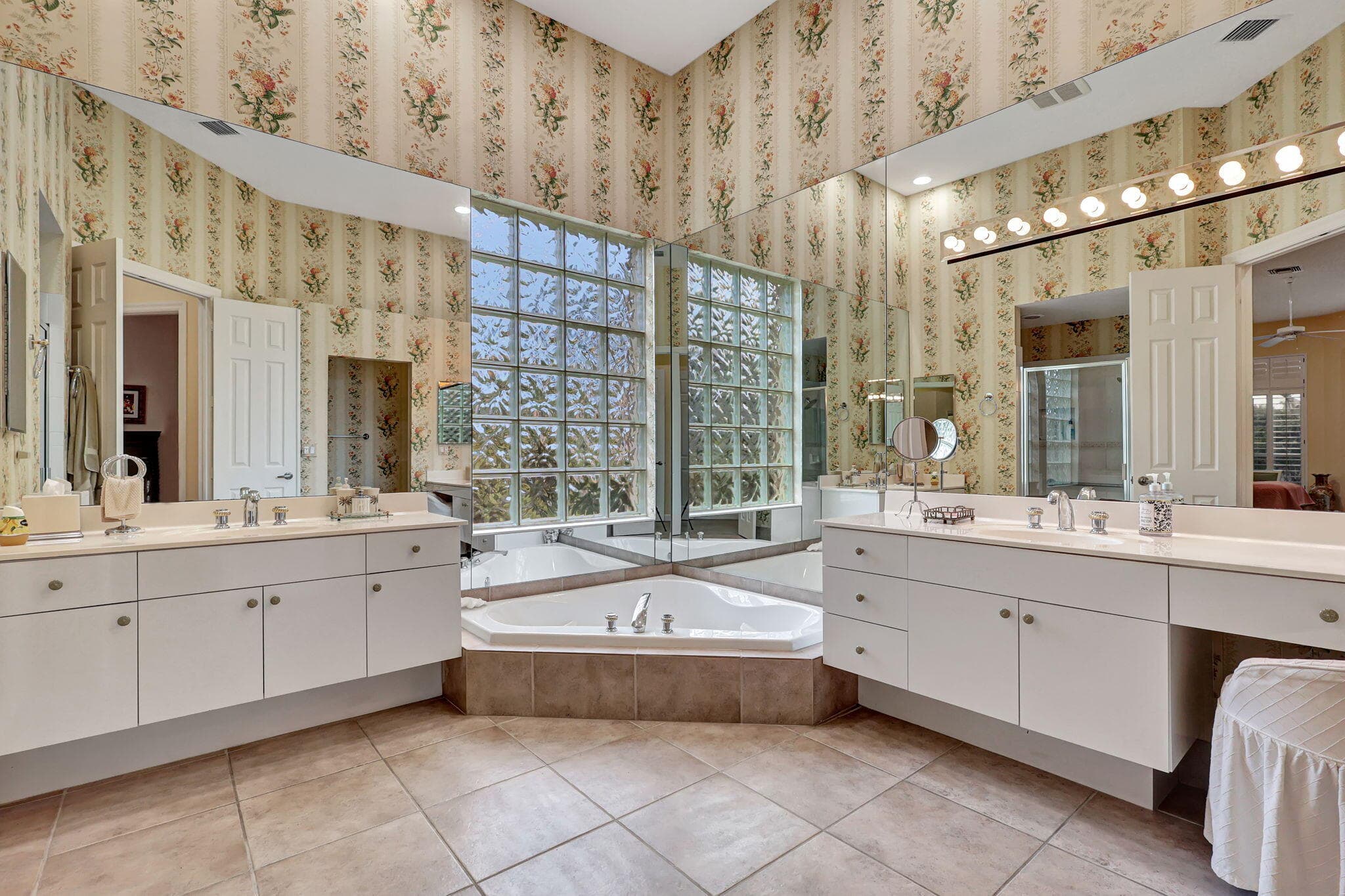 8671 Falcon Green Drive, West Palm Beach, FL 33412 — photo 12 of 37