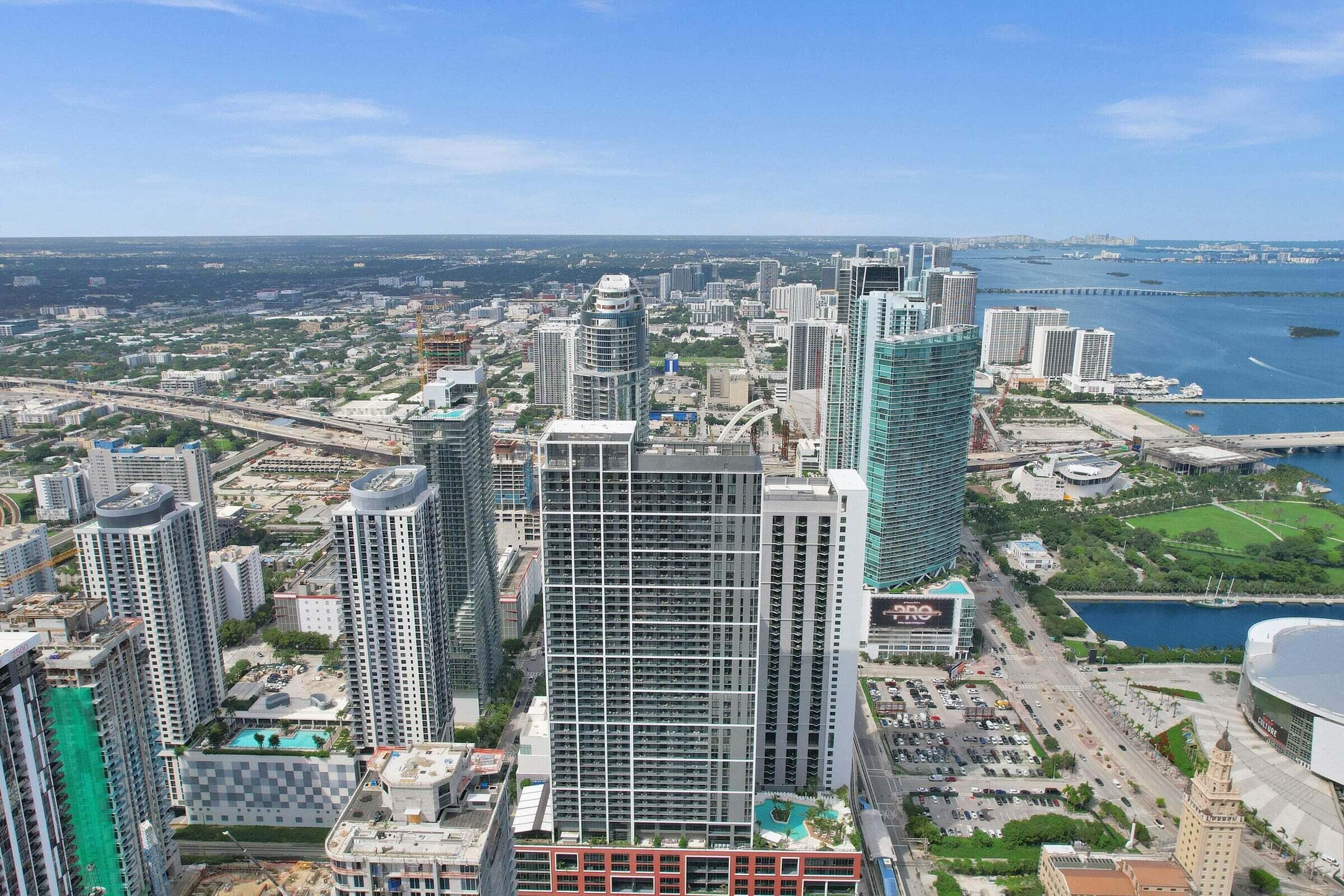 159 NE 6th Street 4813, Miami, FL 33132 — photo 28 of 35