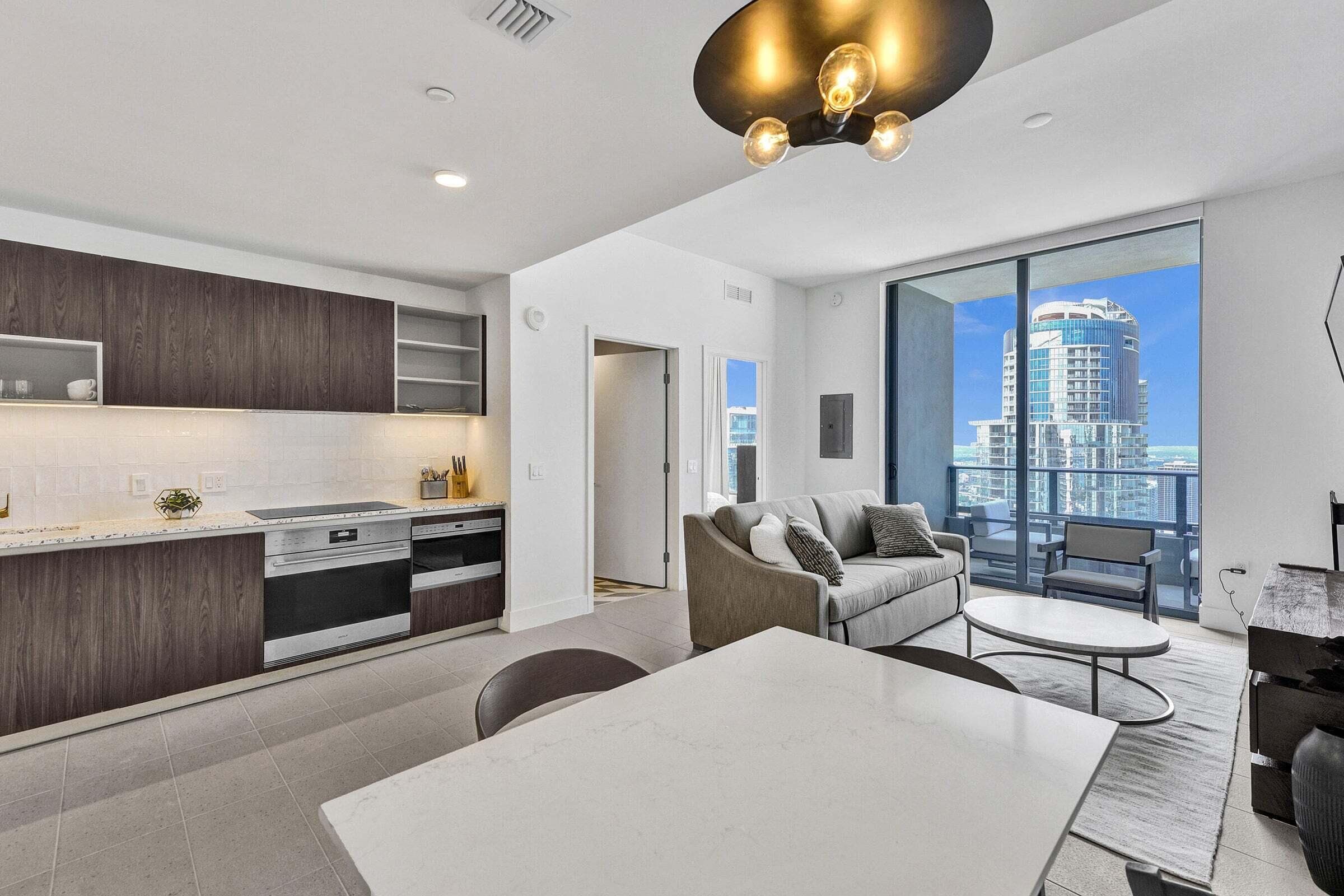 159 NE 6th Street 4813, Miami, FL 33132 — photo 1 of 35