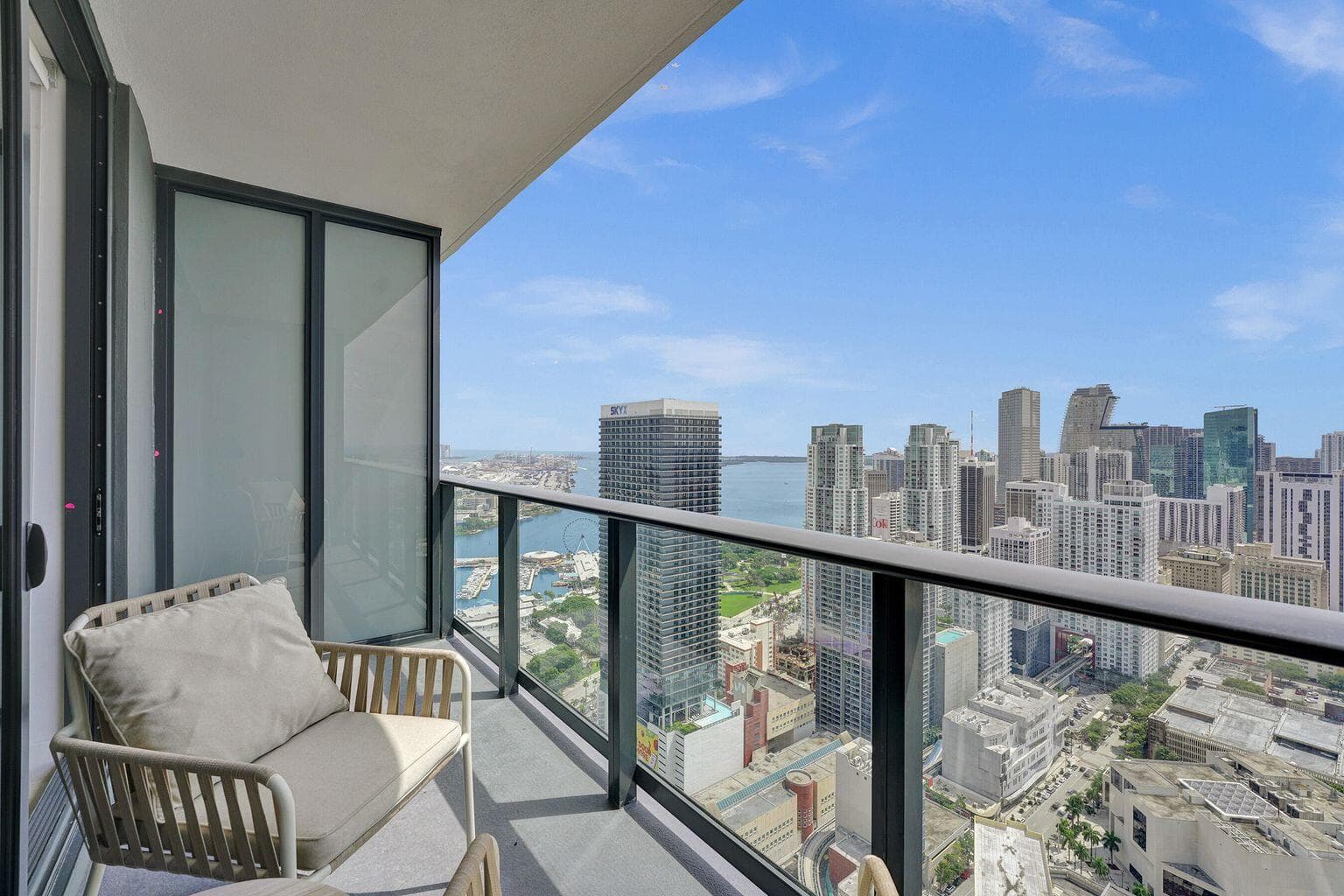 601 NE 1st Avenue 4712, Miami, FL 33132 — photo 12 of 27