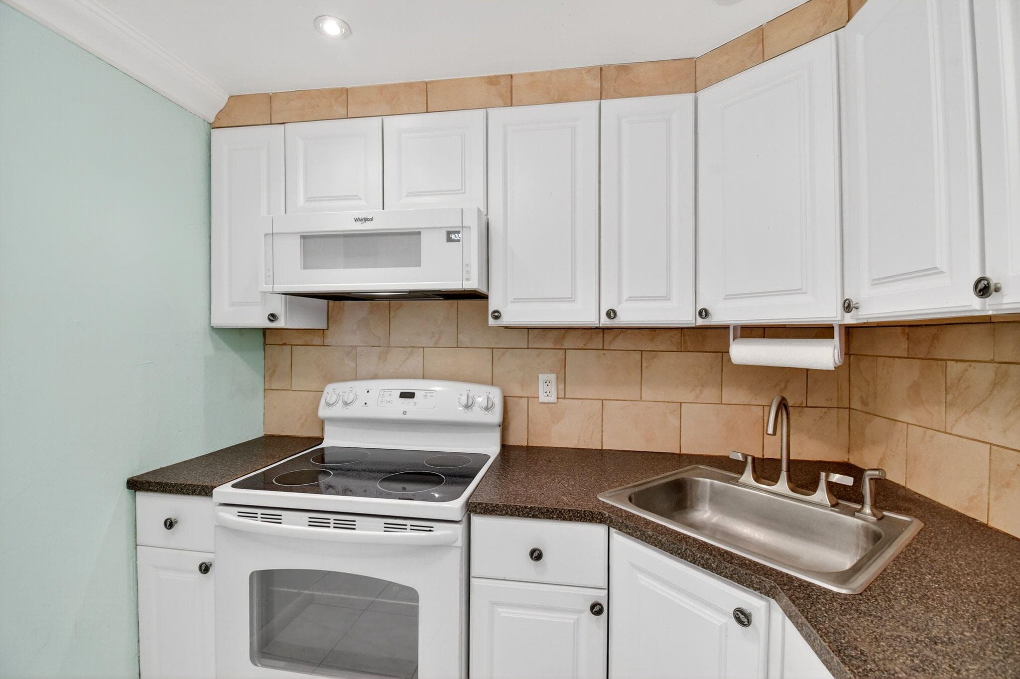 5203 NE 24th Terrace B-105, Fort Lauderdale, FL 33308 — photo 6 of 24
