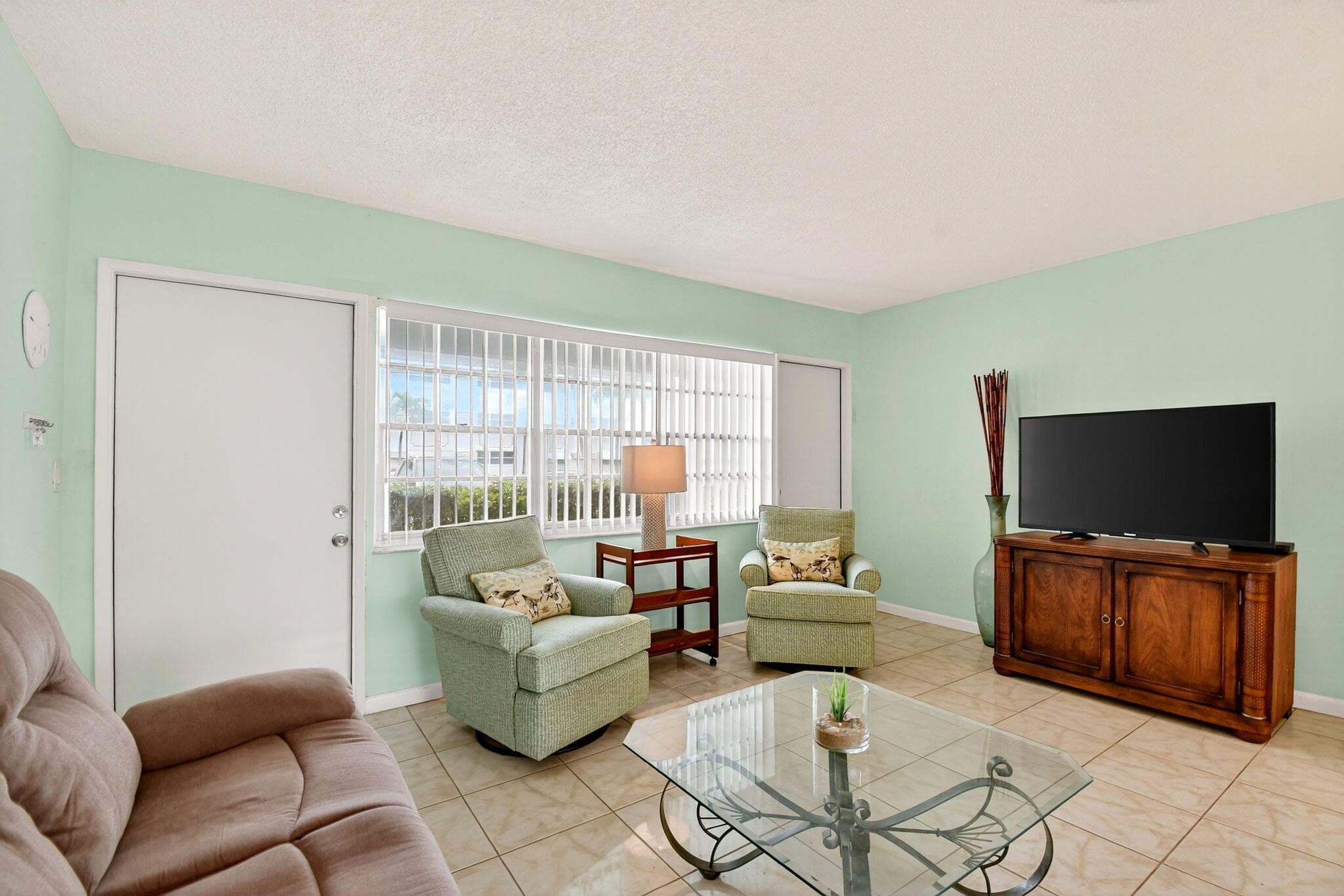 5203 NE 24th Terrace B-105, Fort Lauderdale, FL 33308 — photo 2 of 24