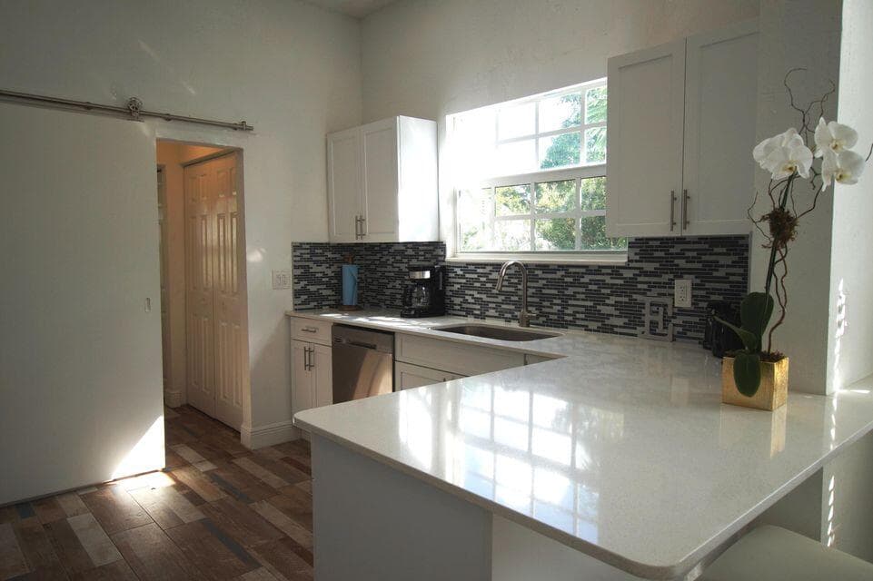 331 NW 1st Avenue, Boynton Beach, FL 33435 — photo 6 of 36