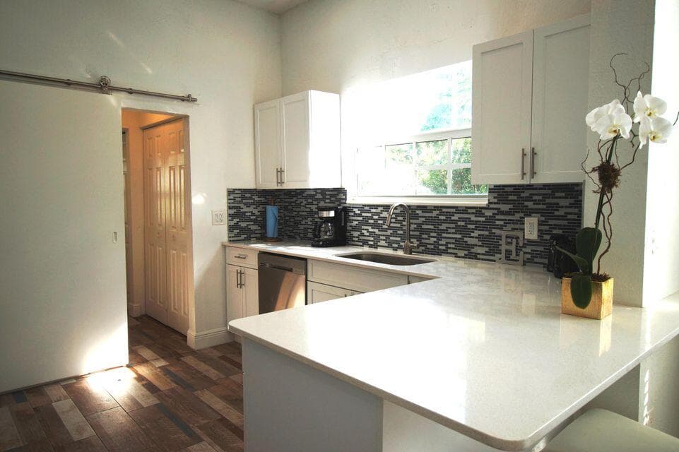 331 NW 1st Avenue, Boynton Beach, FL 33435 — photo 8 of 36