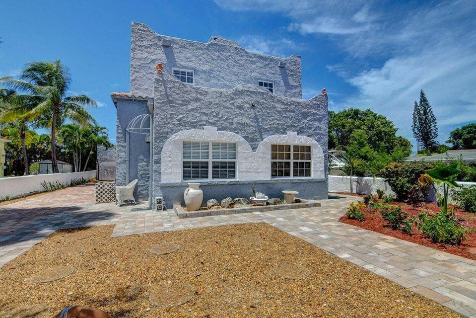 331 NW 1st Avenue, Boynton Beach, FL 33435 — photo 17 of 36