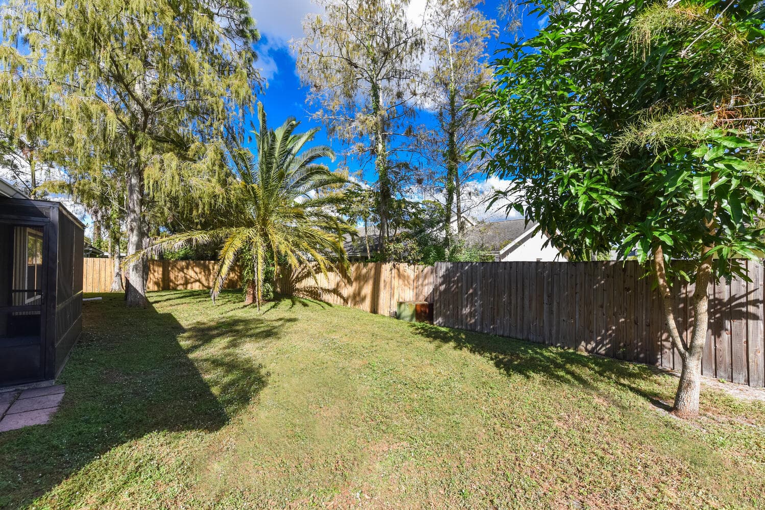 916 Daffodil Drive, Wellington, FL 33414 — photo 23 of 32