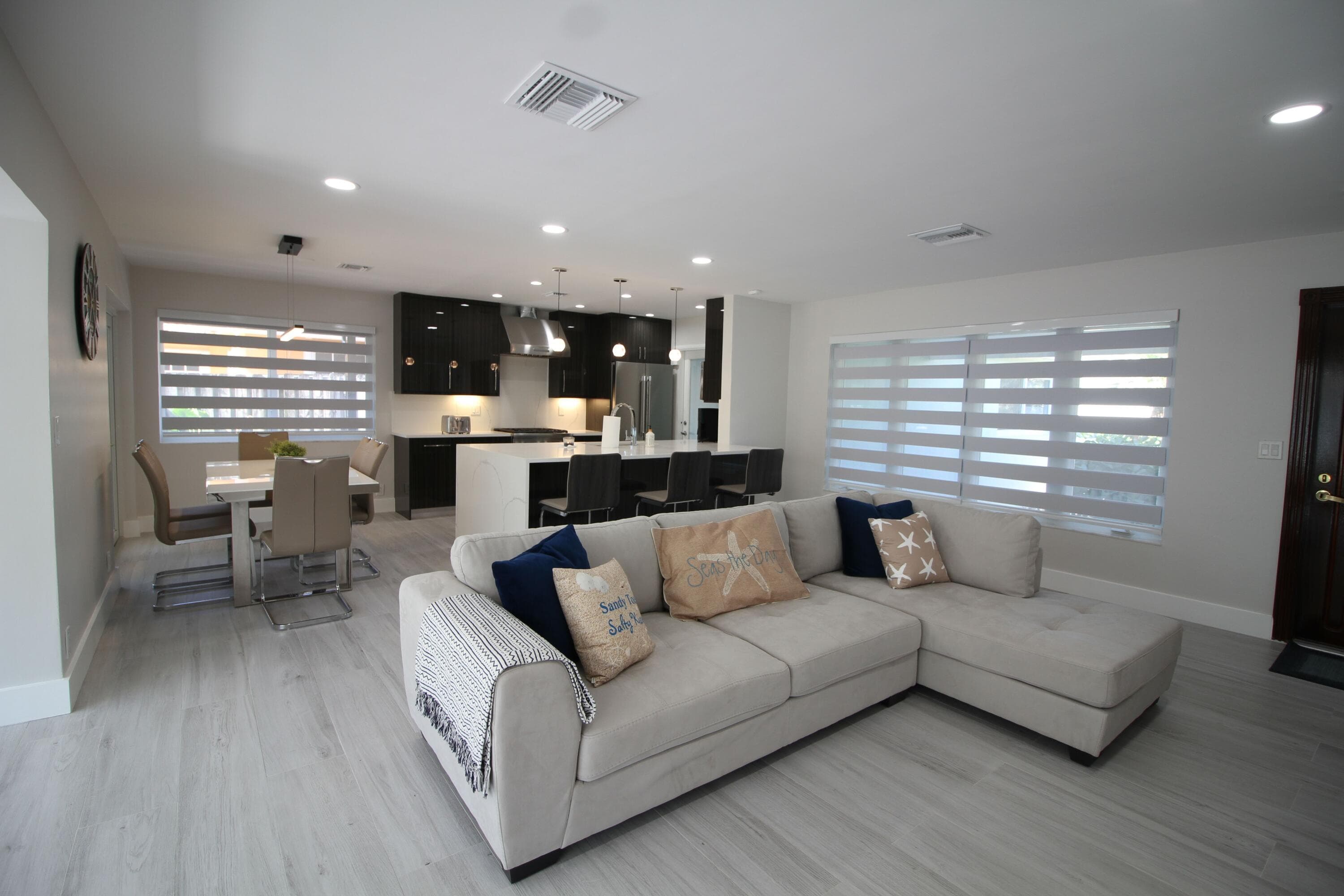 2548 SE 14th Street E 2548 Se 14th St, Pompano Beach, FL 33062 — photo 6 of 131