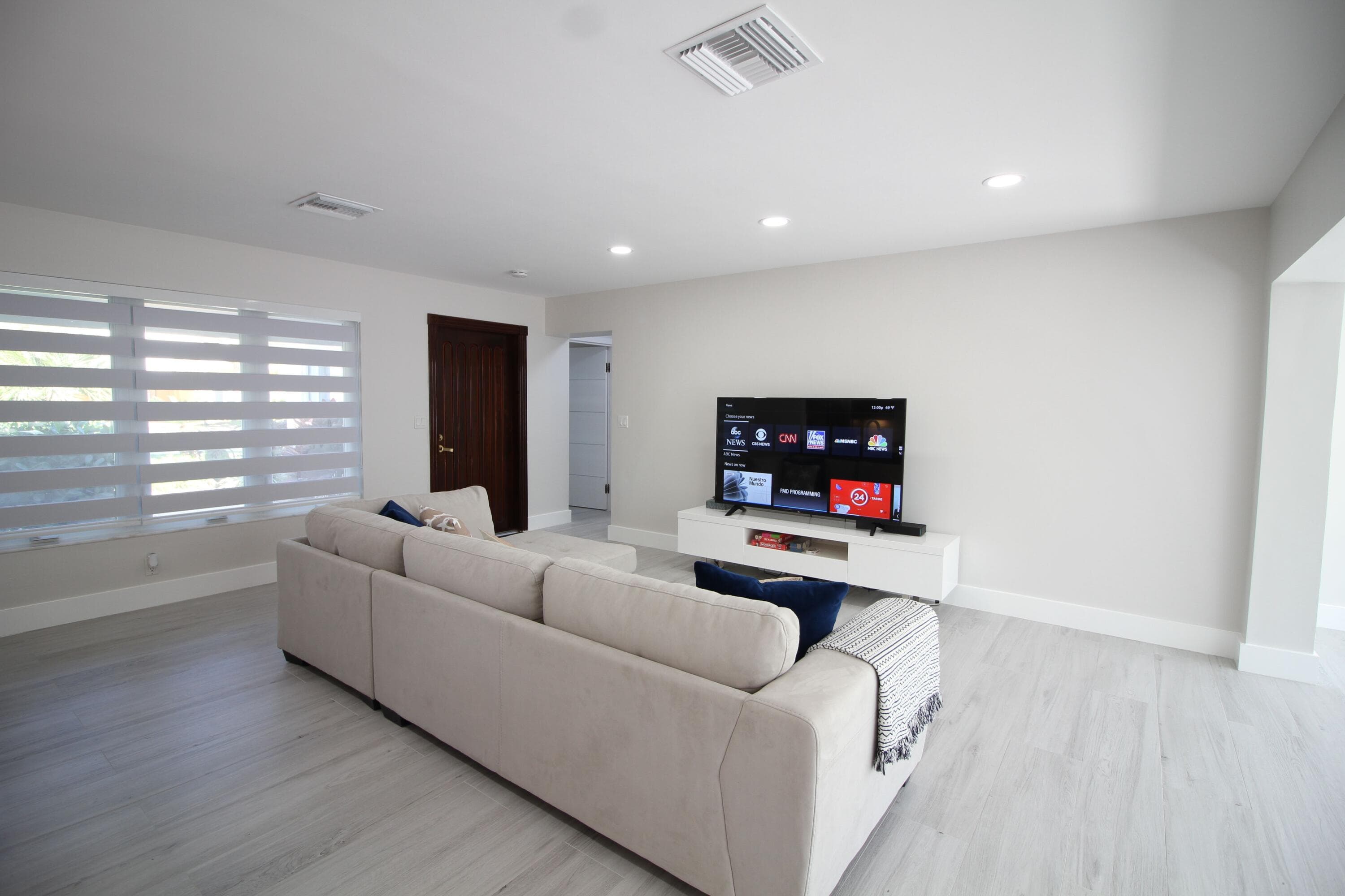 2548 SE 14th Street E 2548 Se 14th St, Pompano Beach, FL 33062 — photo 10 of 131