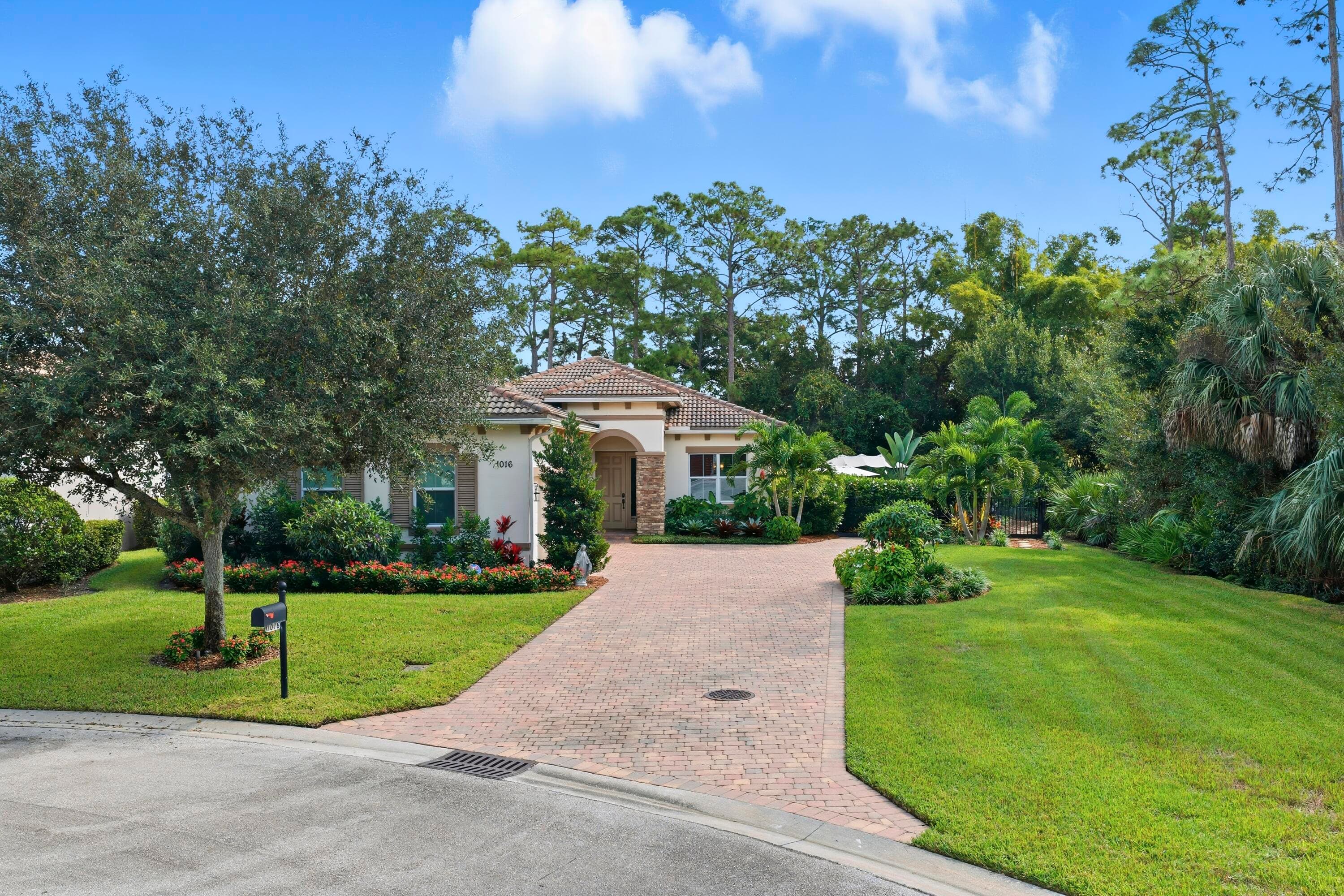 1016 SW Triste Way, Stuart, FL 34997 — photo 34 of 41