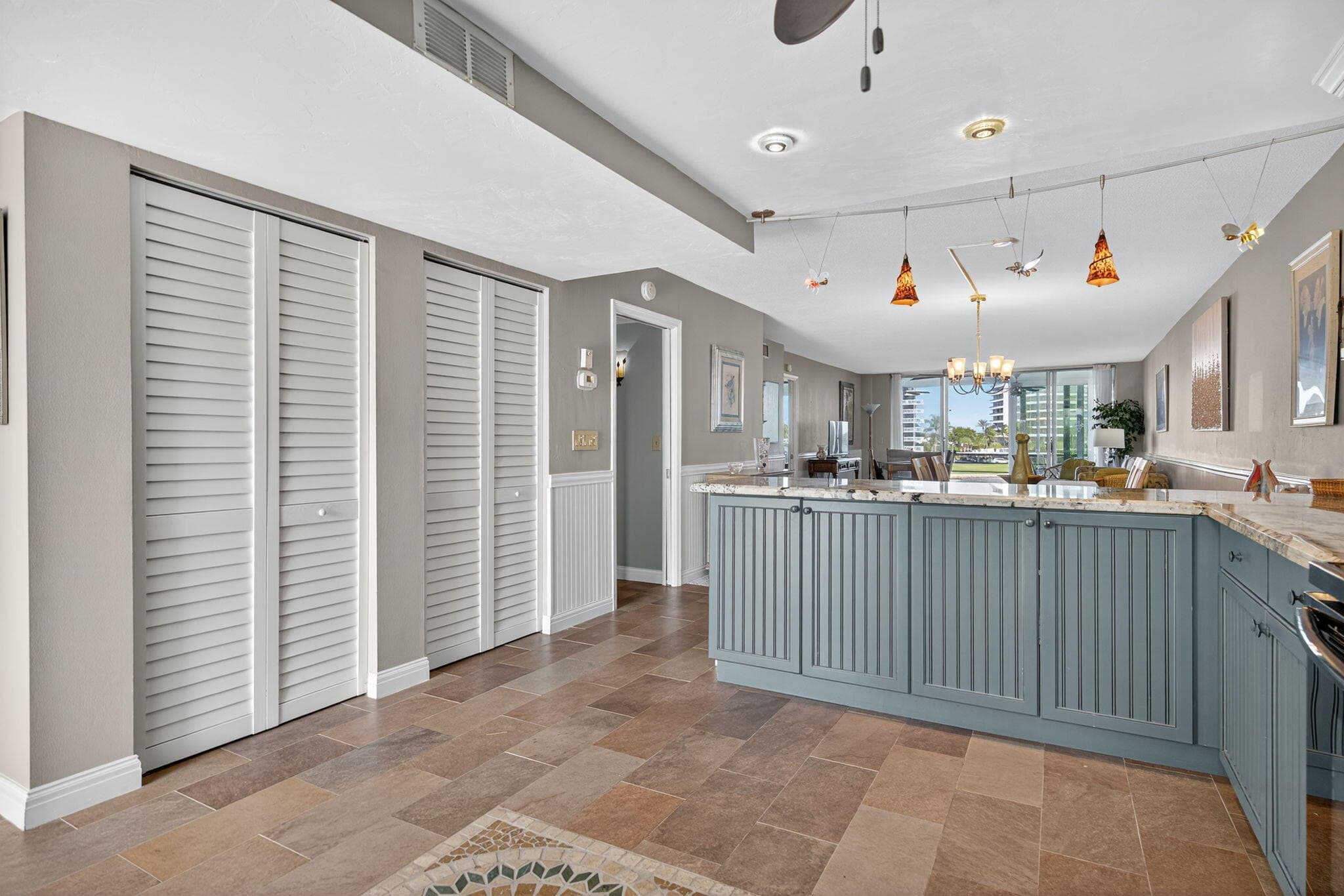 36 Yacht Club Drive 307, North Palm Beach, FL 33408 — photo 8 of 40