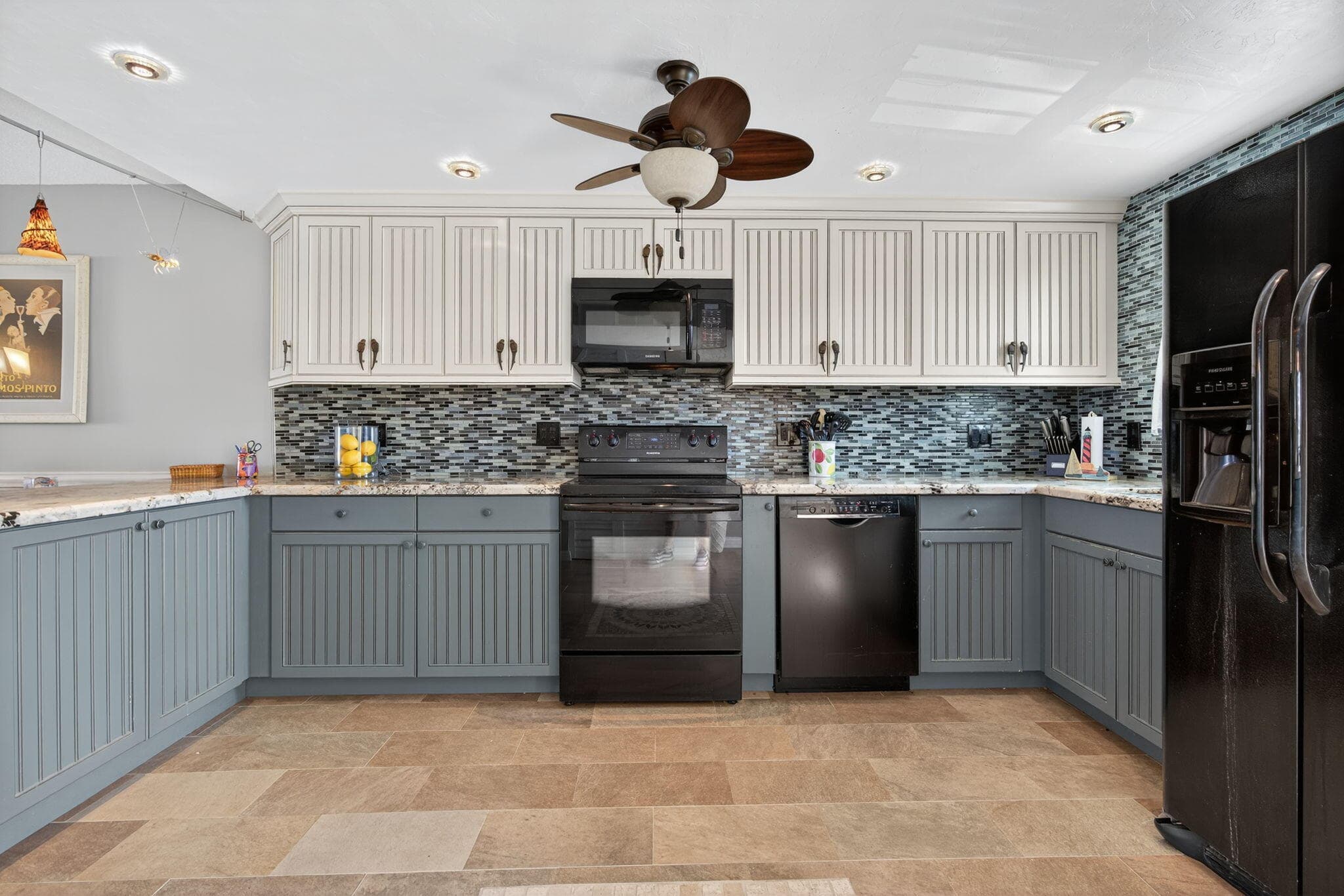 36 Yacht Club Drive 307, North Palm Beach, FL 33408 — photo 10 of 40