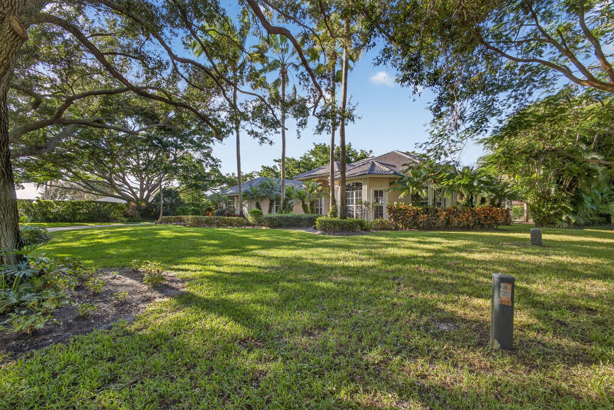 9923 SE Oak Tree Terrace, Tequesta, FL 33469 — photo 4 of 85