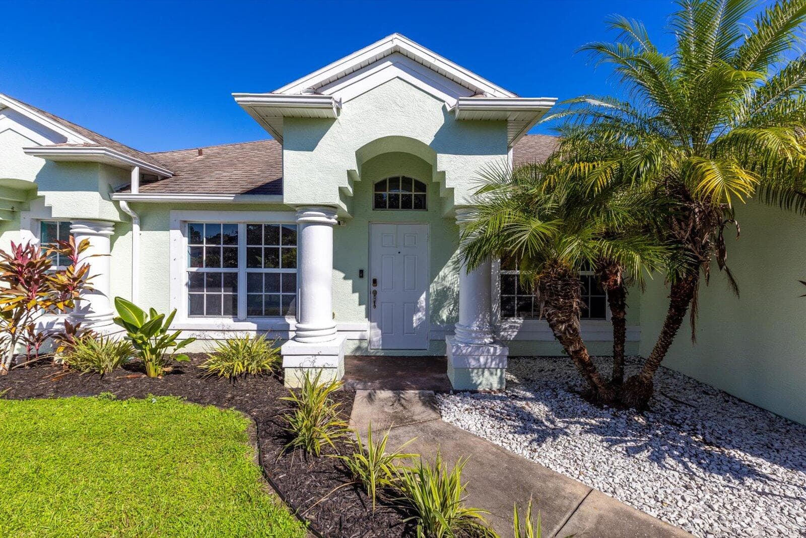 873 SW Tulip Boulevard, Port St. Lucie, FL 34953 — photo 5 of 49