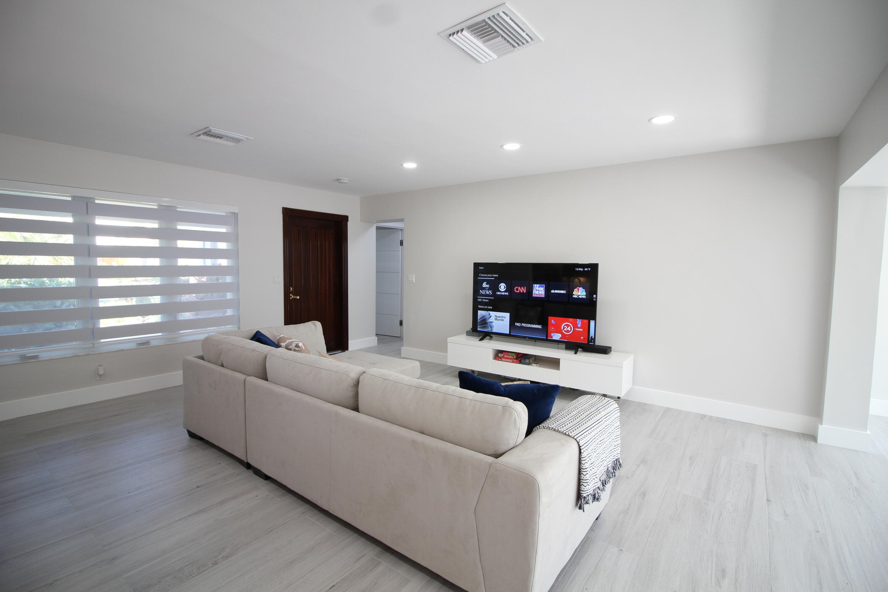 2548 SE 14th Street E 2548 Se 14th St, Pompano Beach, FL 33062 — photo 8 of 131