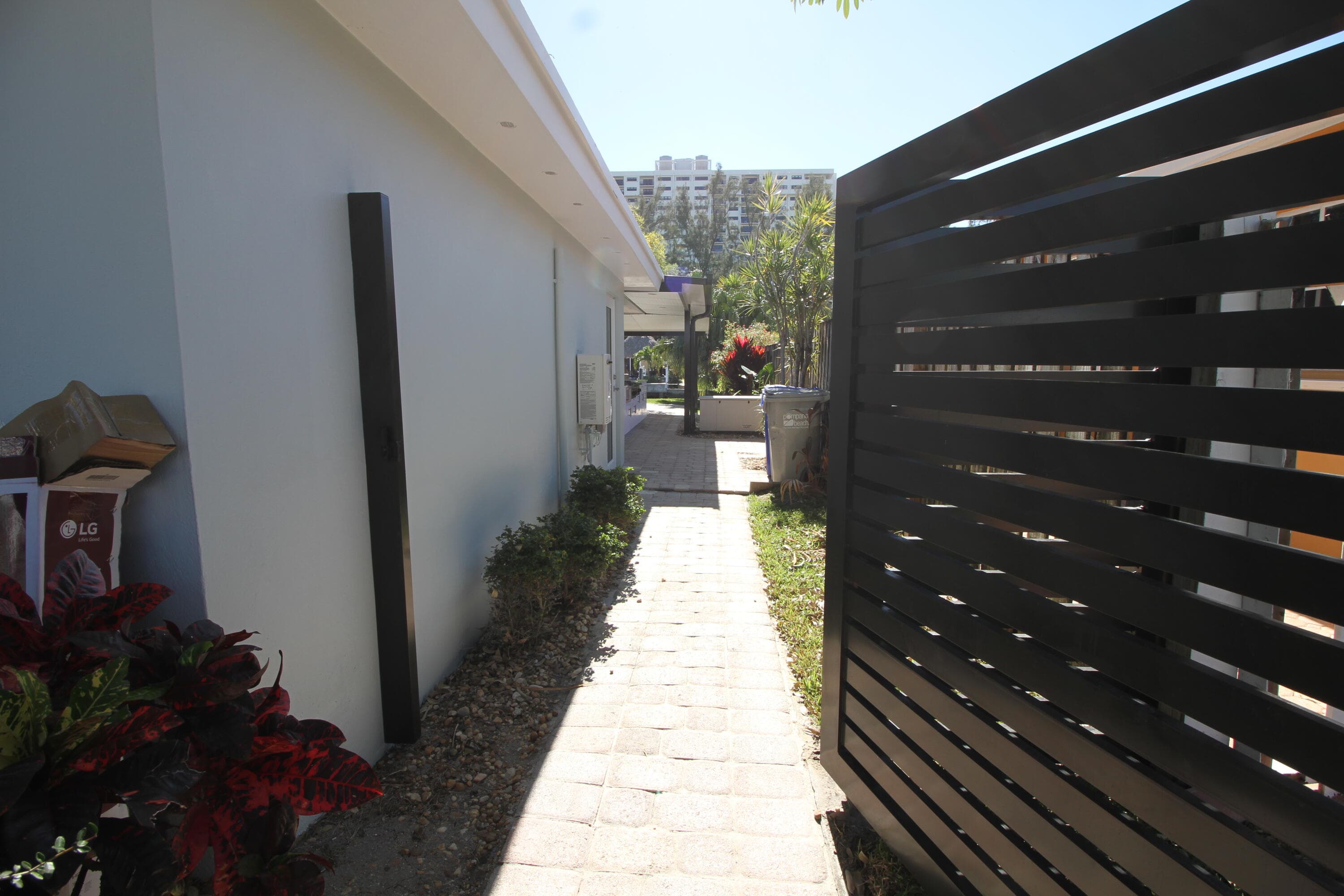 2548 SE 14th Street E 2548 Se 14th St, Pompano Beach, FL 33062 — photo 46 of 131