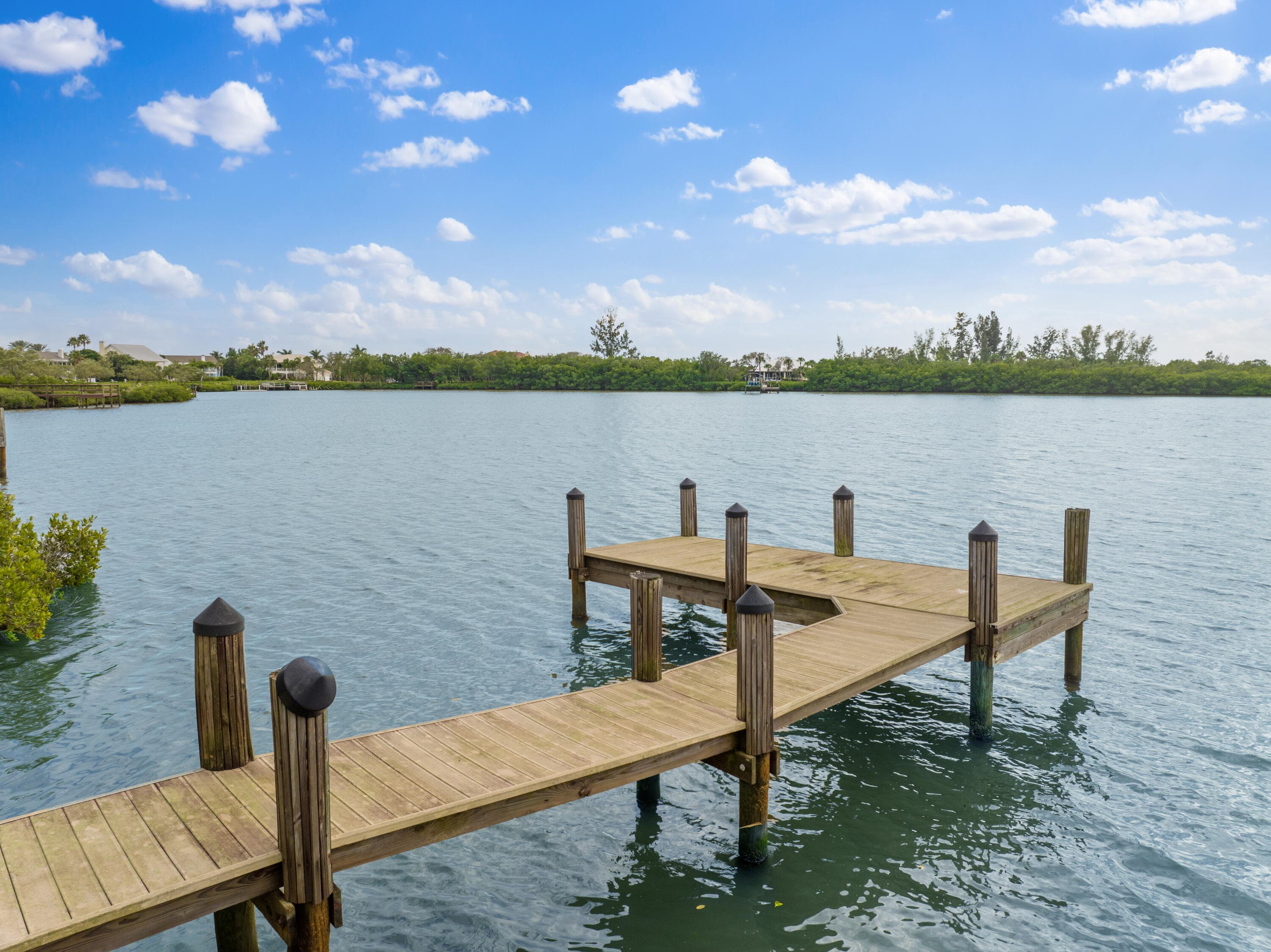 2545 Riverview Court, Vero Beach, FL 32963 — photo 8 of 10