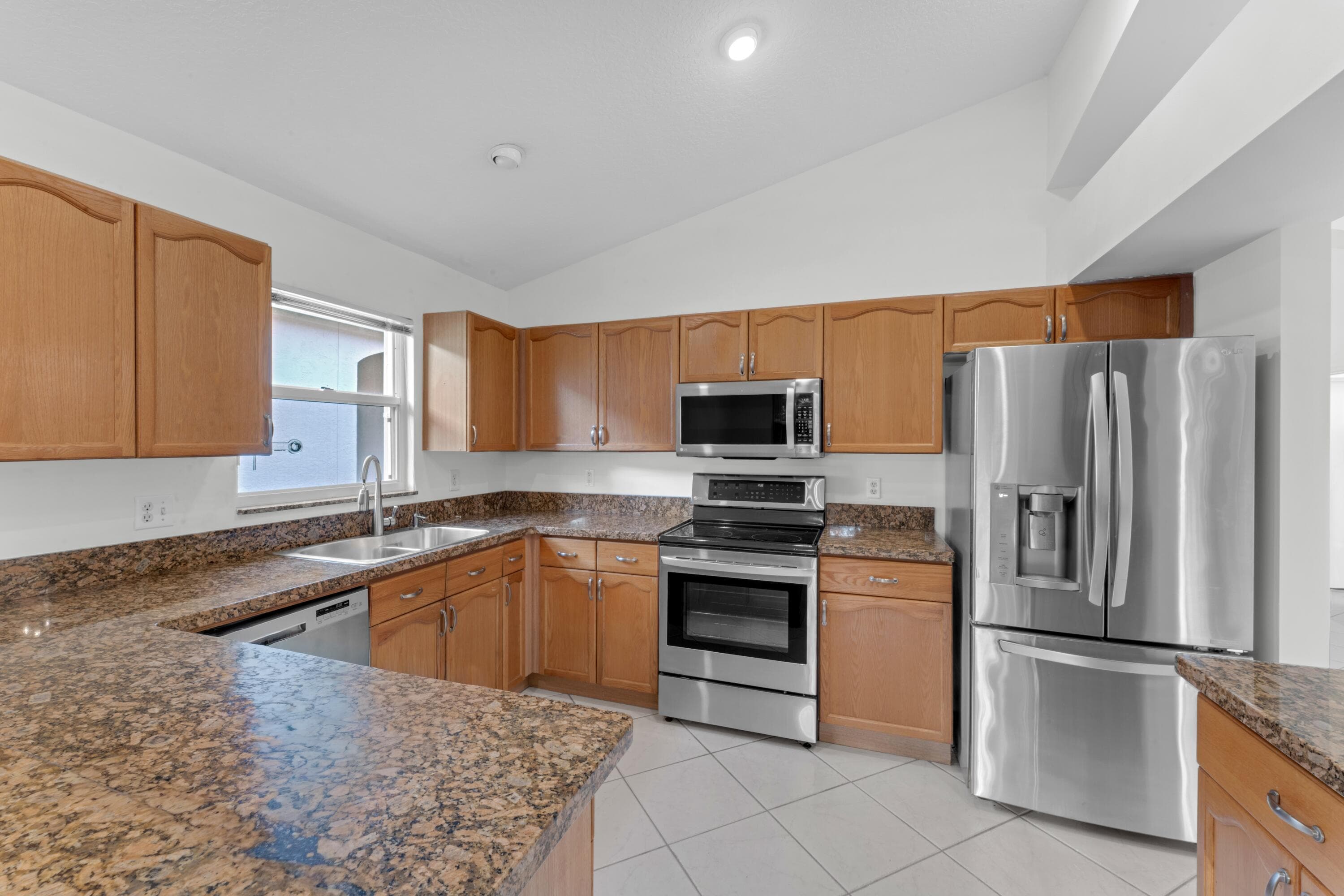 2705 Pointe Circle, Greenacres, FL 33413 — photo
