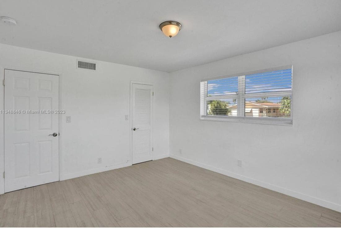 930 N 14 Court Apt 12, Hollywood, FL 33020 — photo 5 of 10
