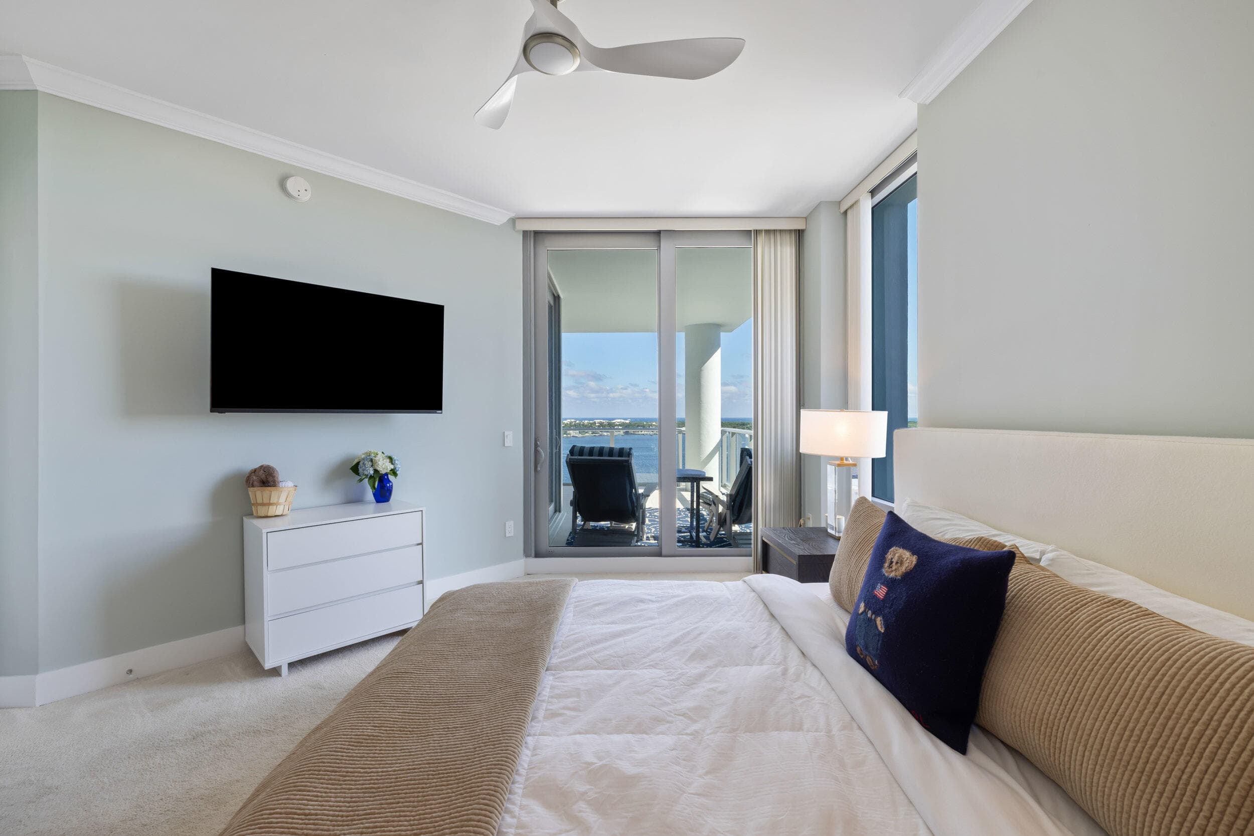 2 Water Club Way 1003, North Palm Beach, FL 33408 — photo 12 of 37
