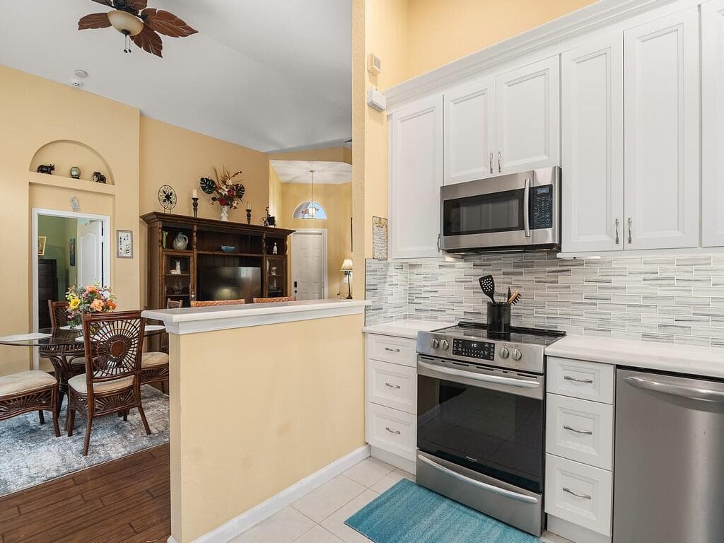 6159 Arlington Way, Fort Pierce, FL 34951 — photo 9 of 33