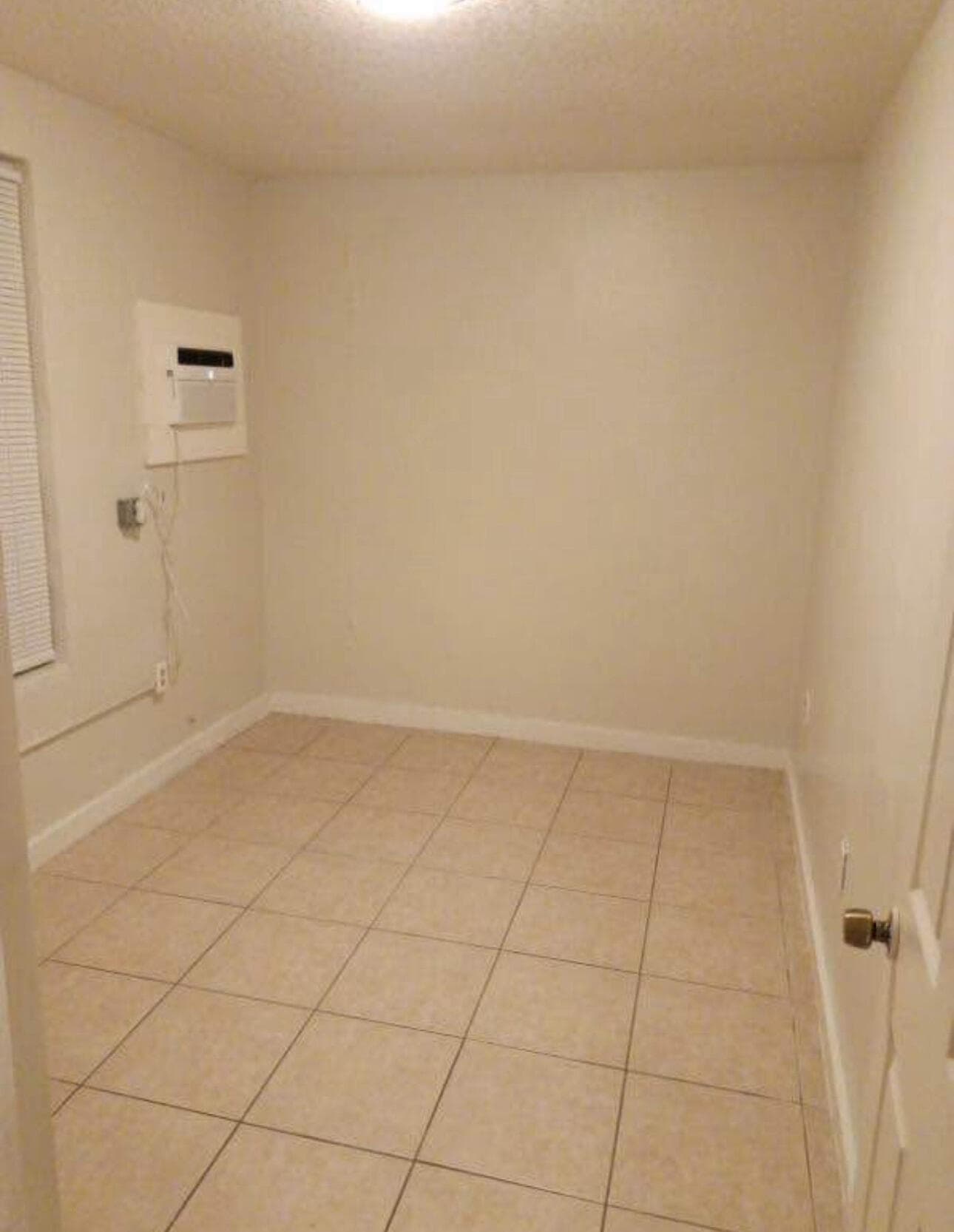 433 N 9th N Street, Fort Pierce, FL 34950 — photo 8 of 15