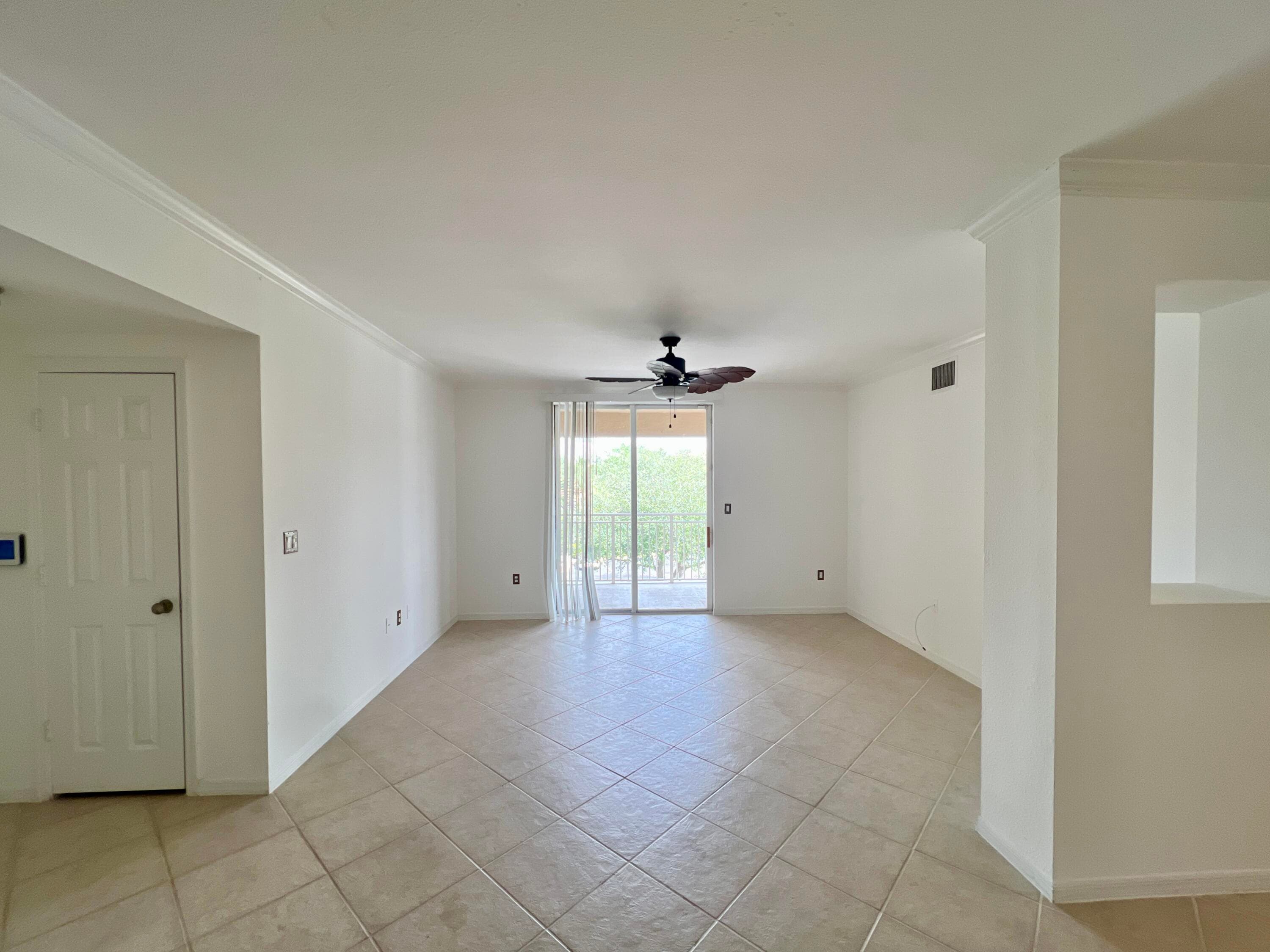 6450 Emerald Dunes Drive 301, West Palm Beach, FL 33411 — photo 4 of 13