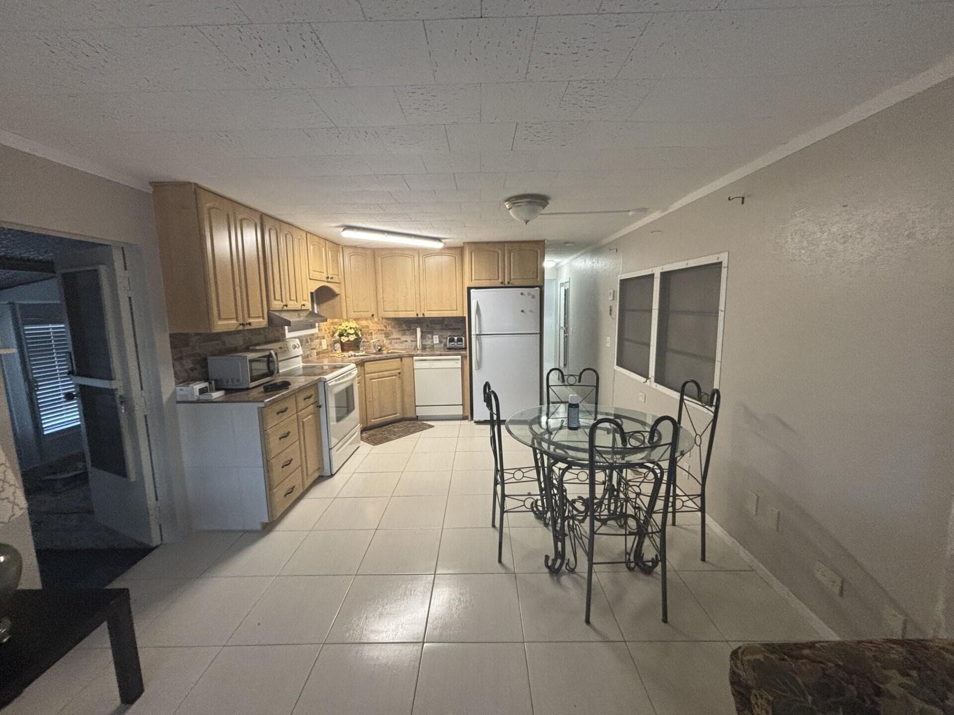 562 NE 47th St, Lot 393, Deerfield Beach, FL 33064 — photo 12 of 26