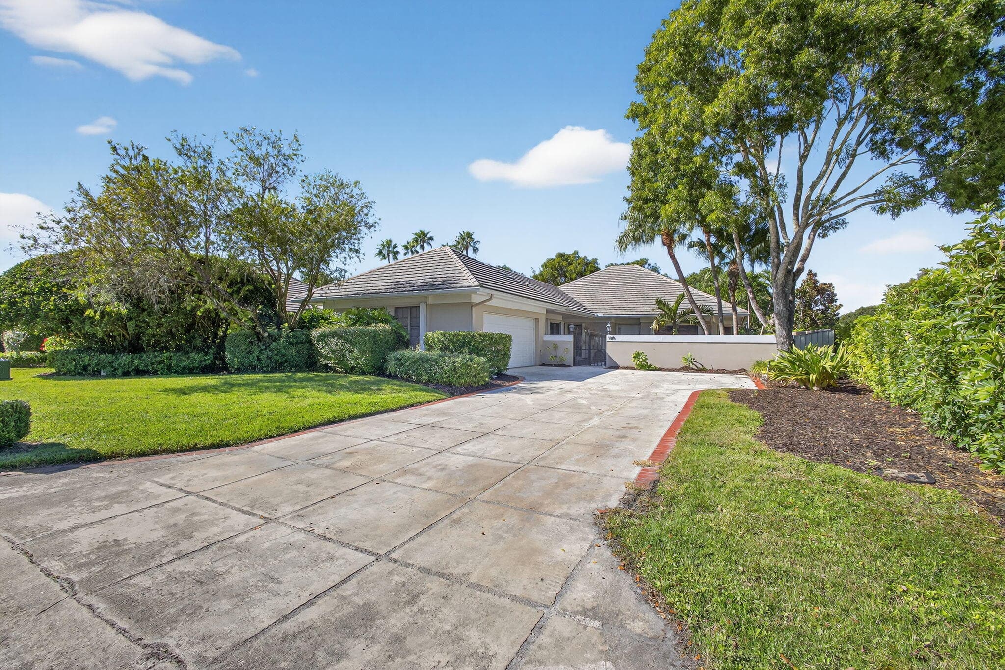 158 Coventry Place, Palm Beach Gardens, FL 33418 — photo 3 of 62