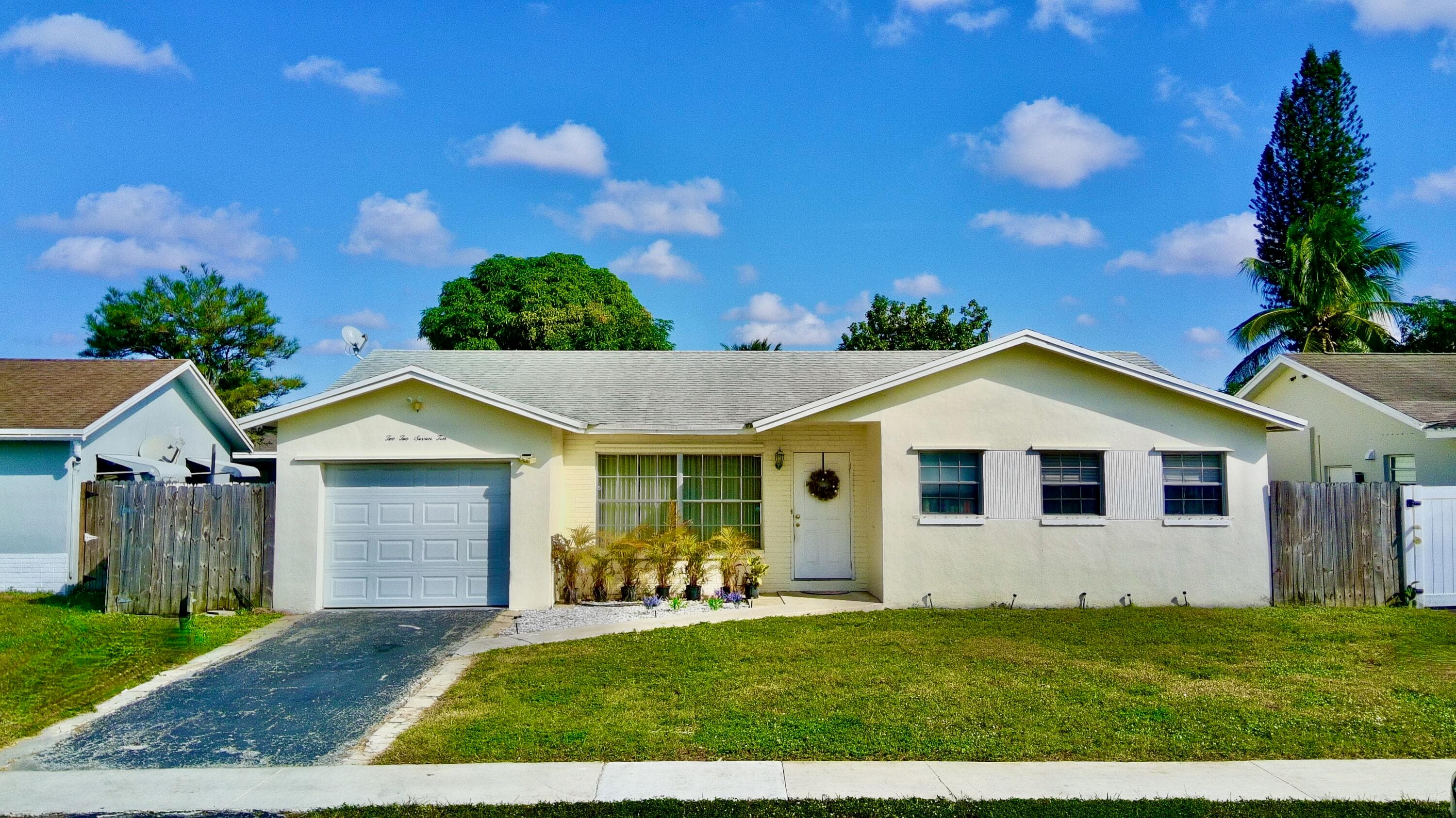 22710 SW 65th Circle, Boca Raton, FL 33428 — photo 1 of 28