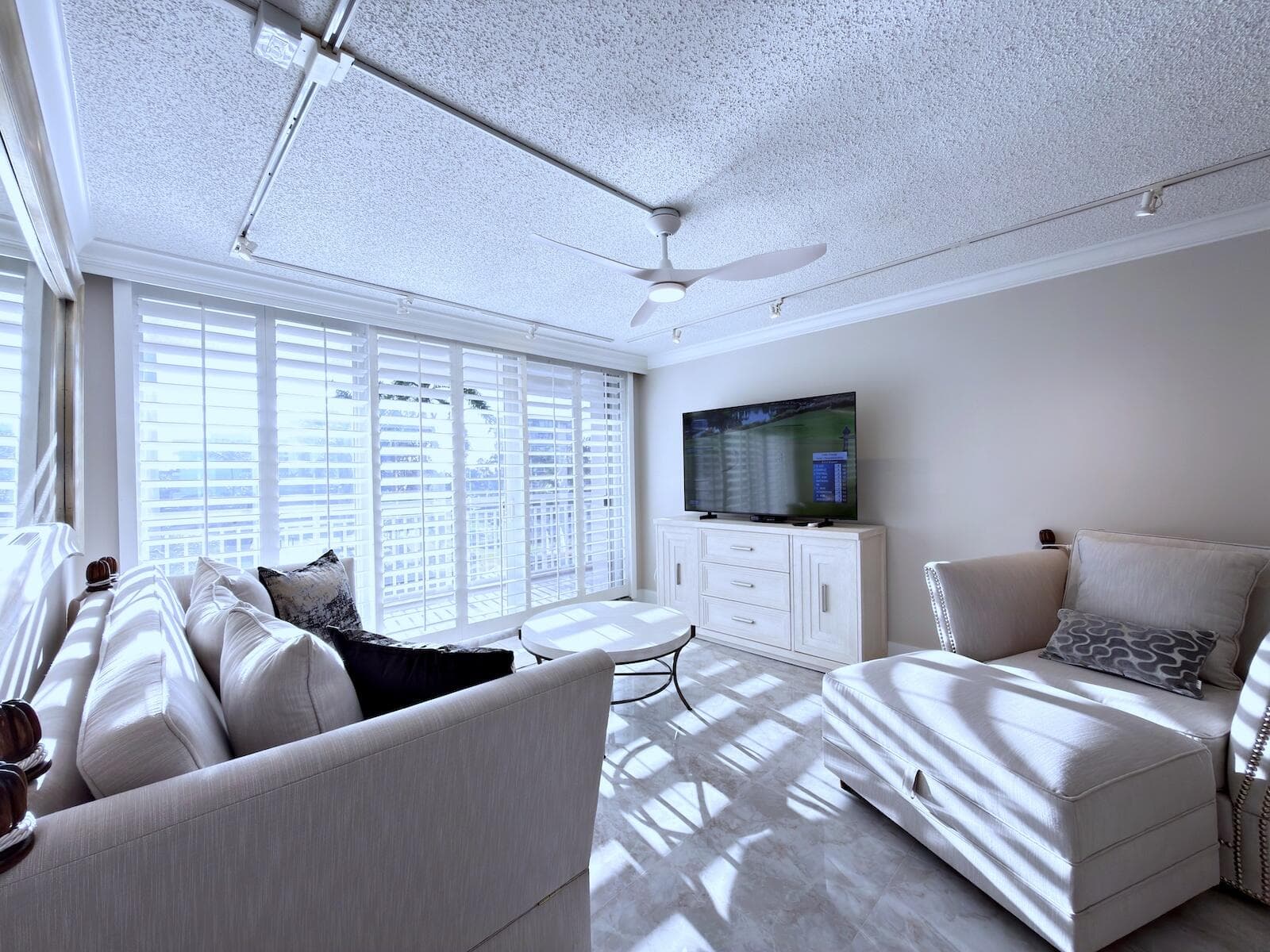 3546 S Ocean Boulevard 316, South Palm Beach, FL 33480 — photo 10 of 66