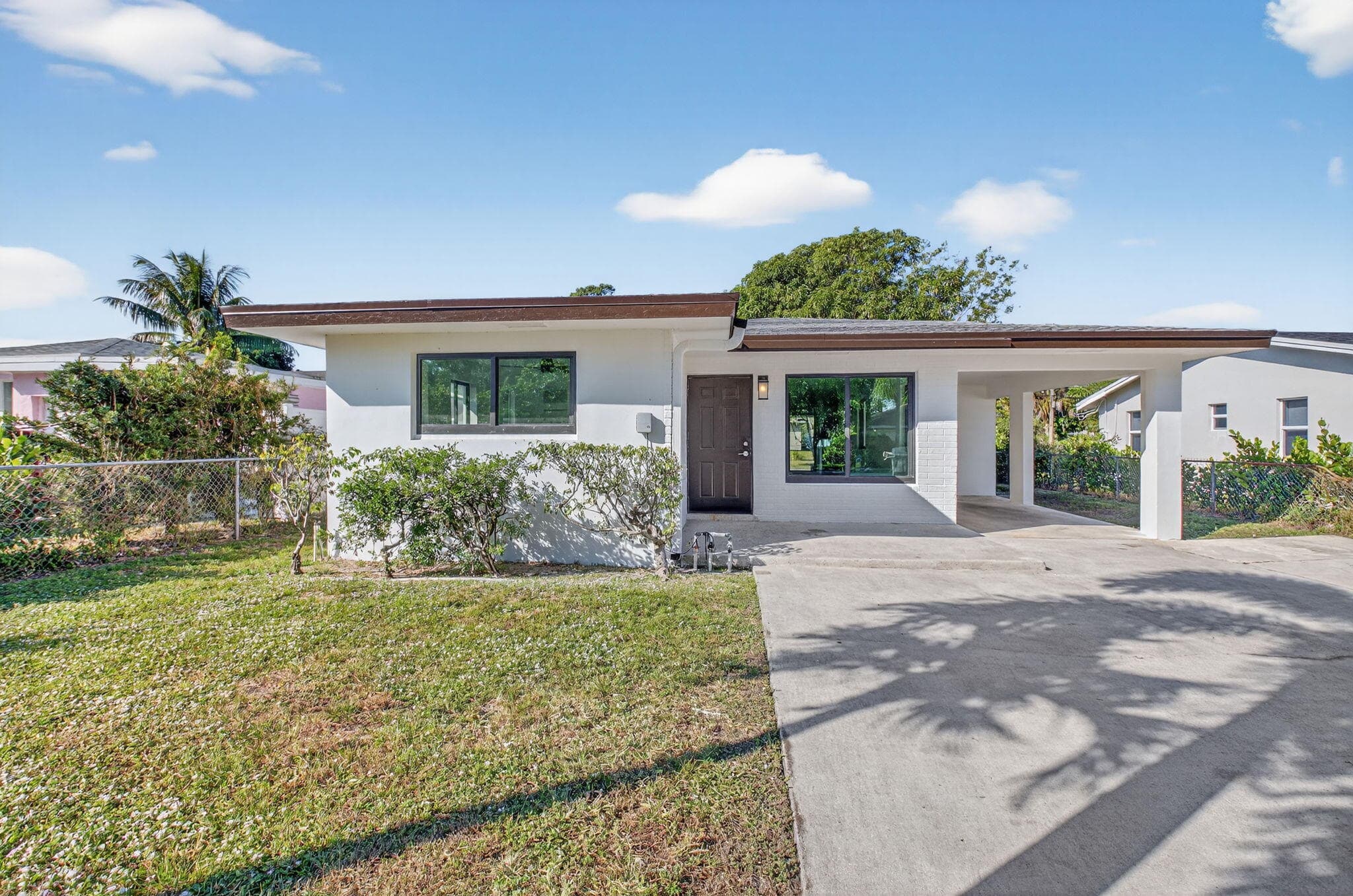 122 SW 9th Avenue, Delray Beach, FL 33444 — photo 2 of 32