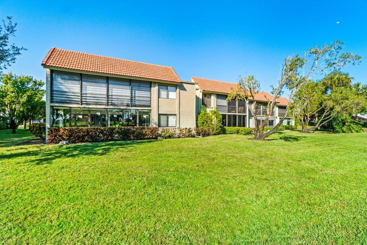 5589 Fairway Park Drive 202, Boynton Beach, FL 33437 — photo 37 of 52