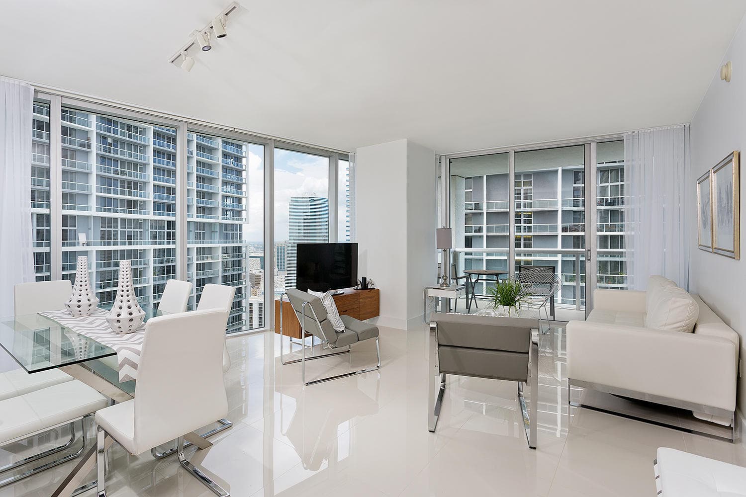 495 Brickell Avenue 4010, Miami, FL 33131 — photo 4 of 55