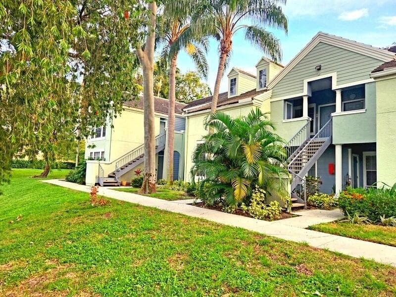 1020 Crystal Way L, Delray Beach, FL 33444 — photo 15 of 19